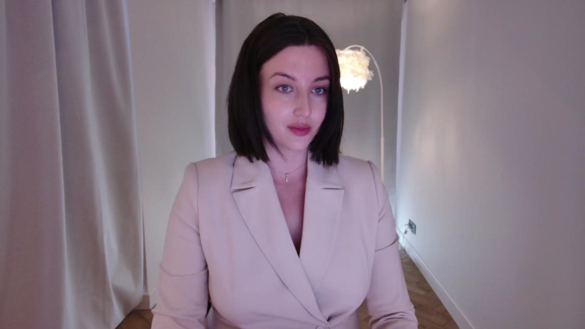 Gallery image thumbnail from Rockn_Grace's myfreecams stream on, 05/16/2024, 13:26 image 8 of 20