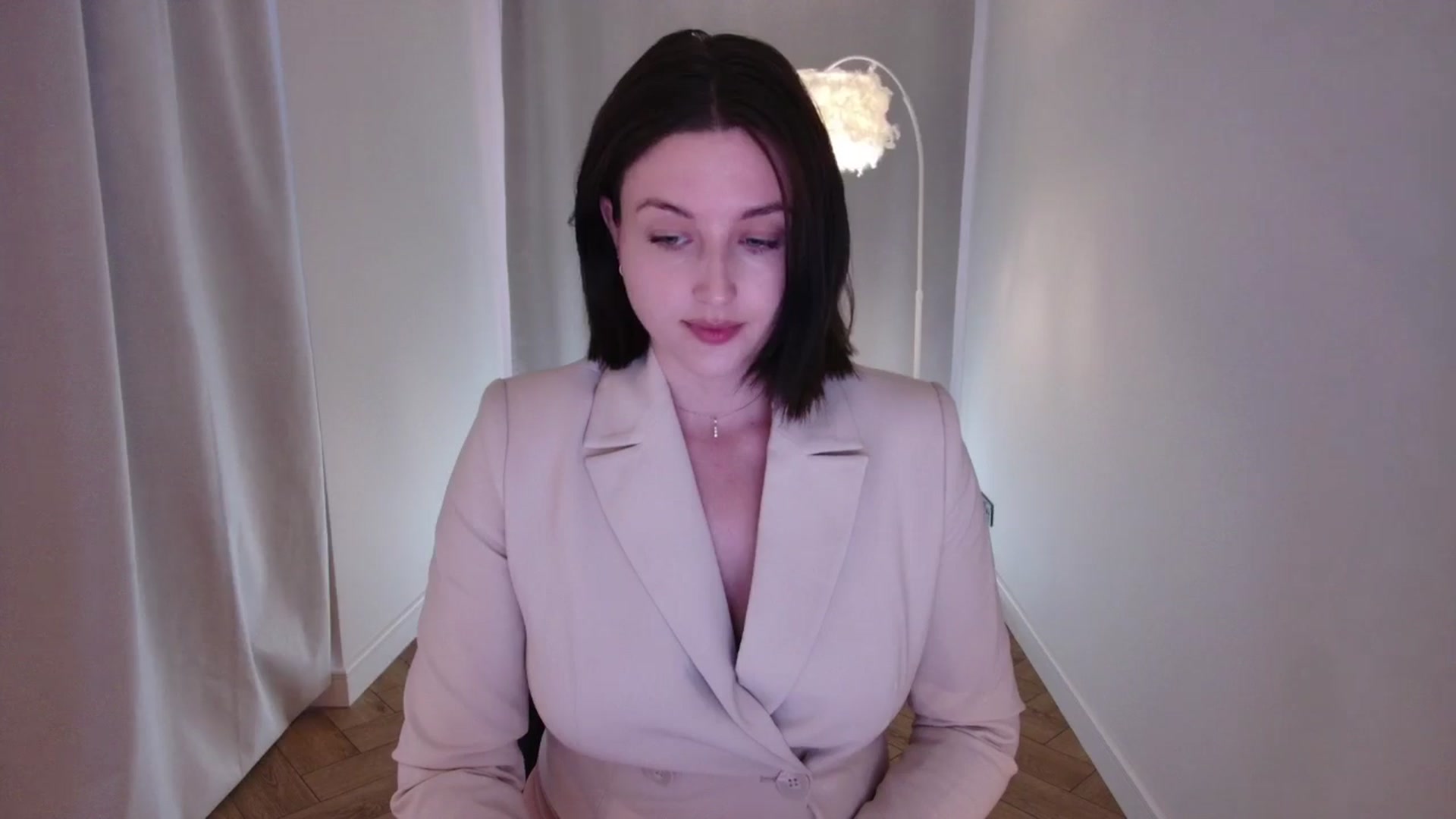 Gallery image thumbnail from Rockn_Grace's myfreecams stream on, 05/16/2024, 13:41 image 20 of 20