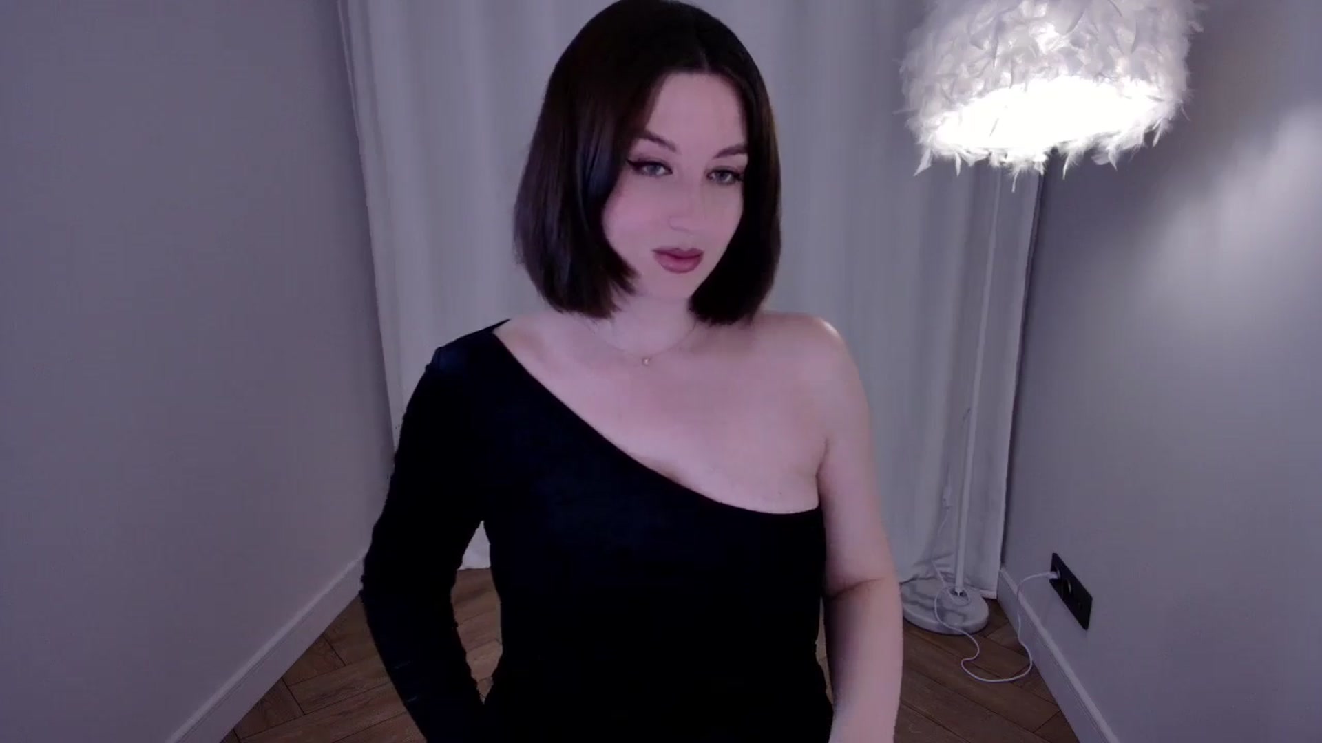 Gallery image thumbnail from Rockn_Grace's myfreecams stream on, 05/31/2024, 08:55 image 9 of 20