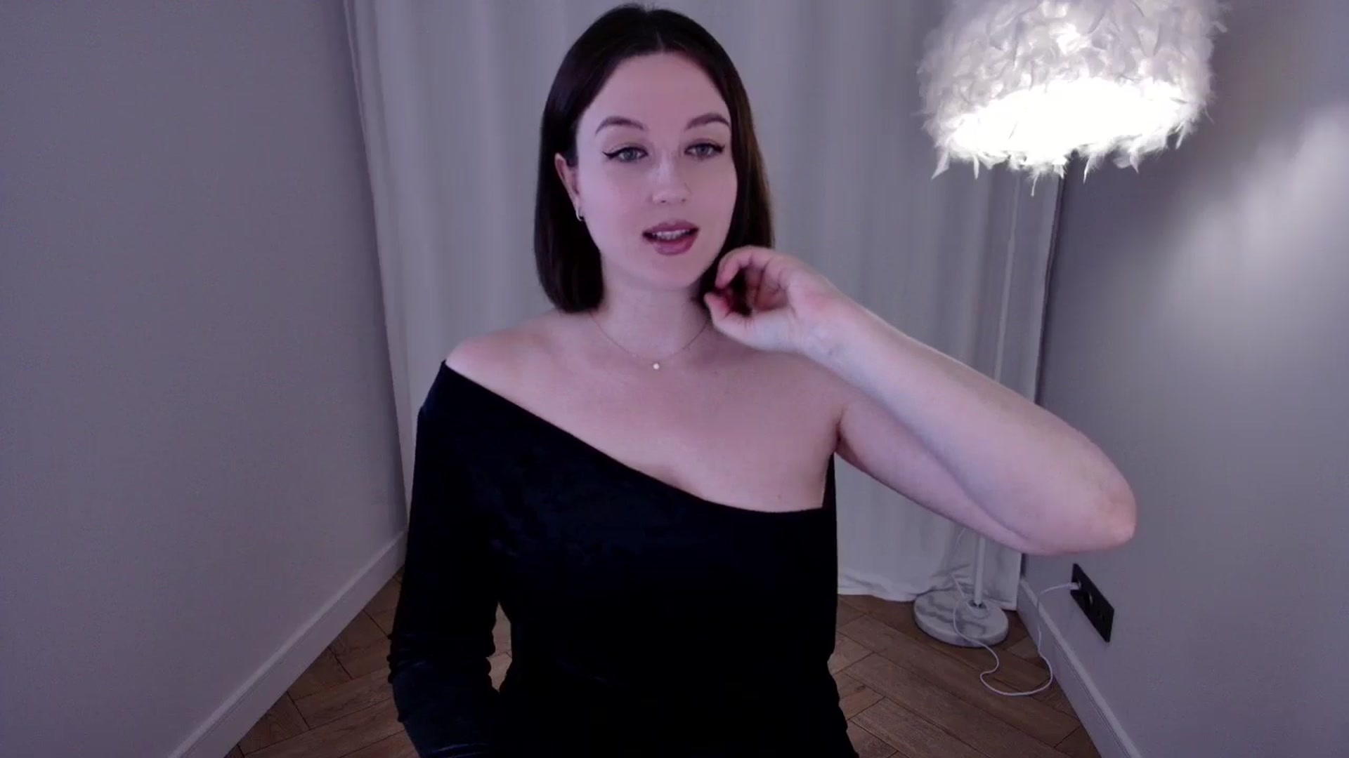 Gallery image thumbnail from Rockn_Grace's myfreecams stream on, 05/31/2024, 08:55 image 11 of 20