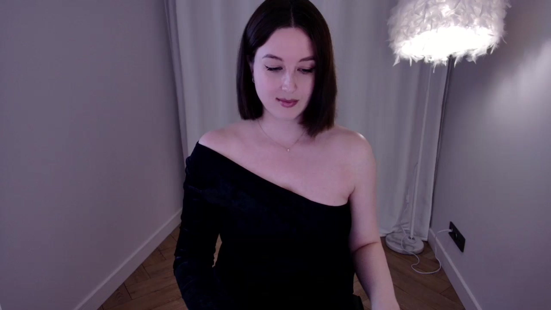 Gallery image thumbnail from Rockn_Grace's myfreecams stream on, 05/31/2024, 10:34 image 6 of 20