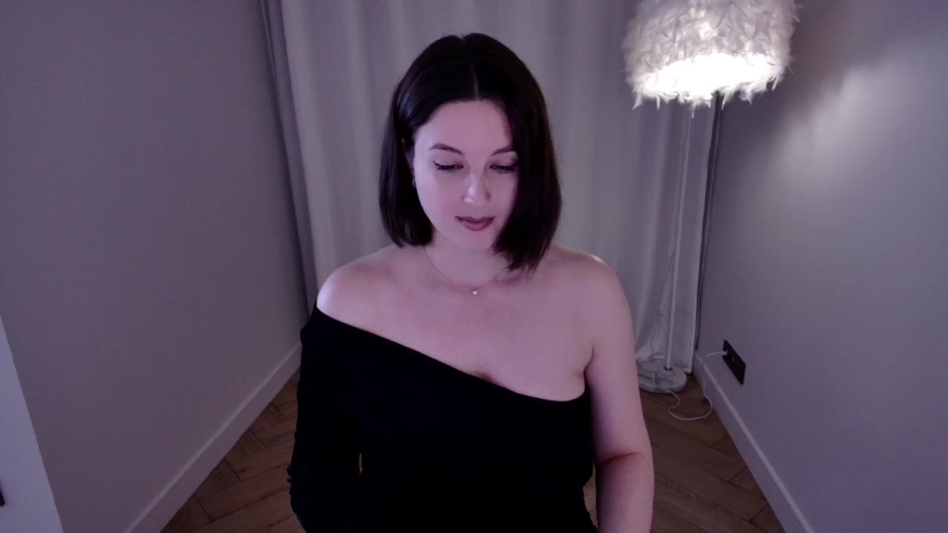 Gallery image thumbnail from Rockn_Grace's myfreecams stream on, 05/31/2024, 13:17 image 17 of 20