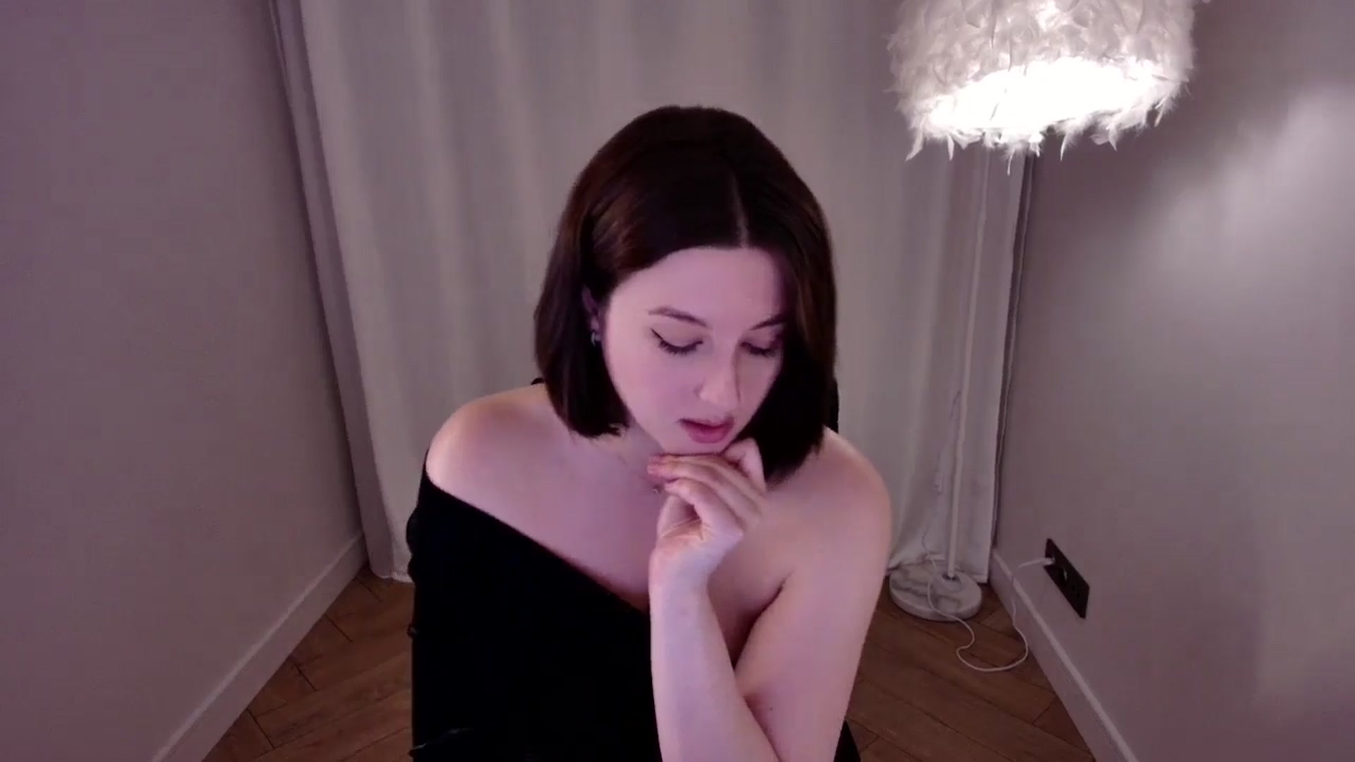 Gallery image thumbnail from Rockn_Grace's myfreecams stream on, 05/31/2024, 14:24 image 15 of 20