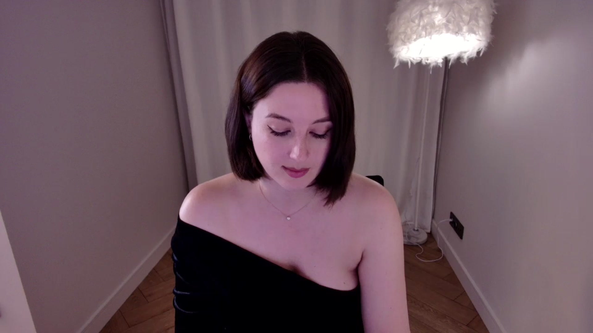 Gallery image thumbnail from Rockn_Grace's myfreecams stream on, 05/31/2024, 14:24 image 13 of 20