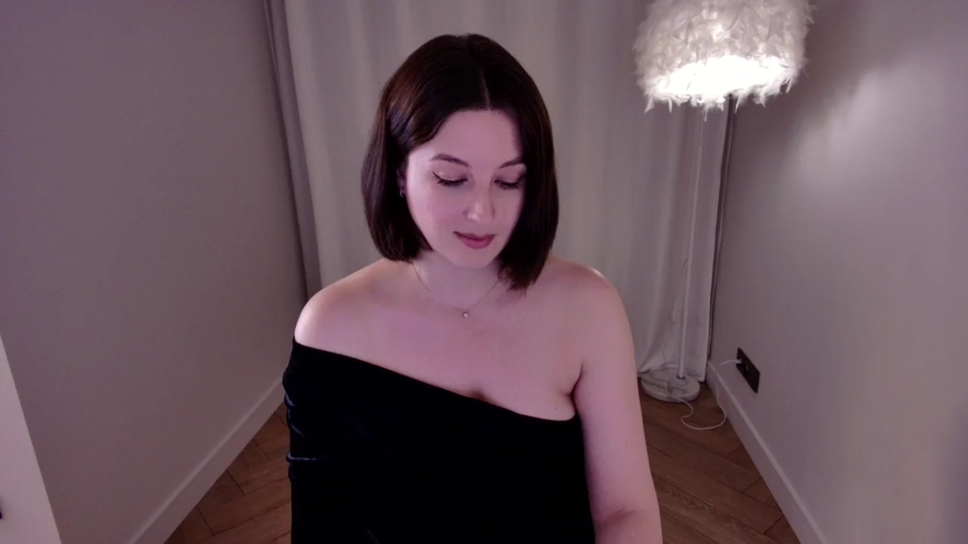 Gallery image thumbnail from Rockn_Grace's myfreecams stream on, 05/31/2024, 14:24 image 12 of 20
