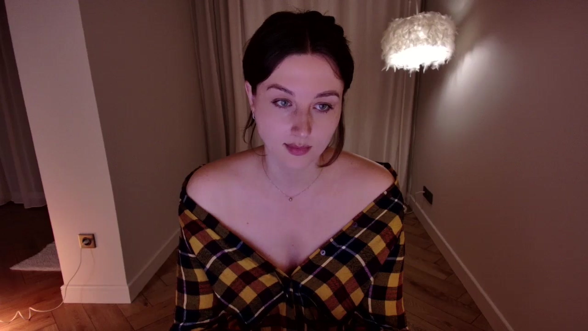 Gallery image thumbnail from Rockn_Grace's myfreecams stream on, 06/03/2024, 19:32 image 15 of 20