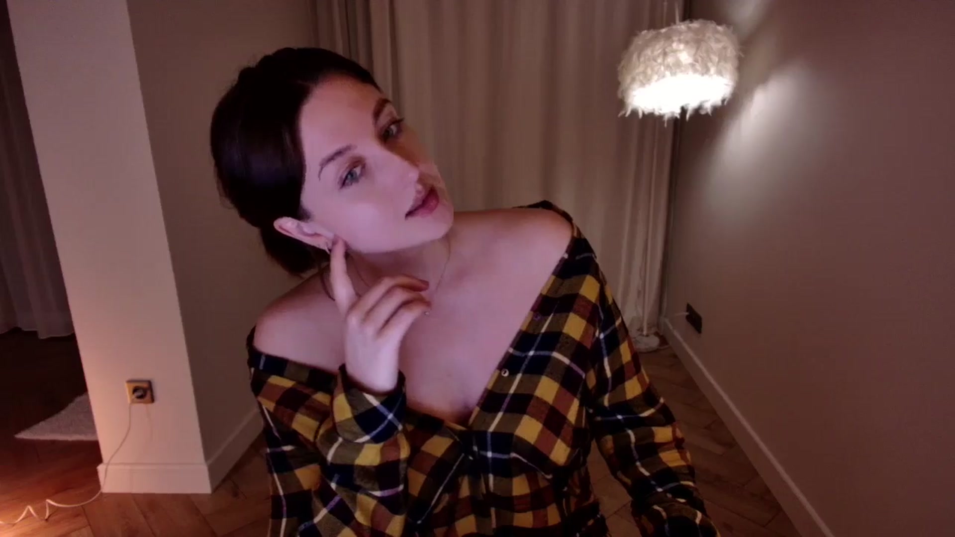 Gallery image thumbnail from Rockn_Grace's myfreecams stream on, 06/03/2024, 19:32 image 14 of 20