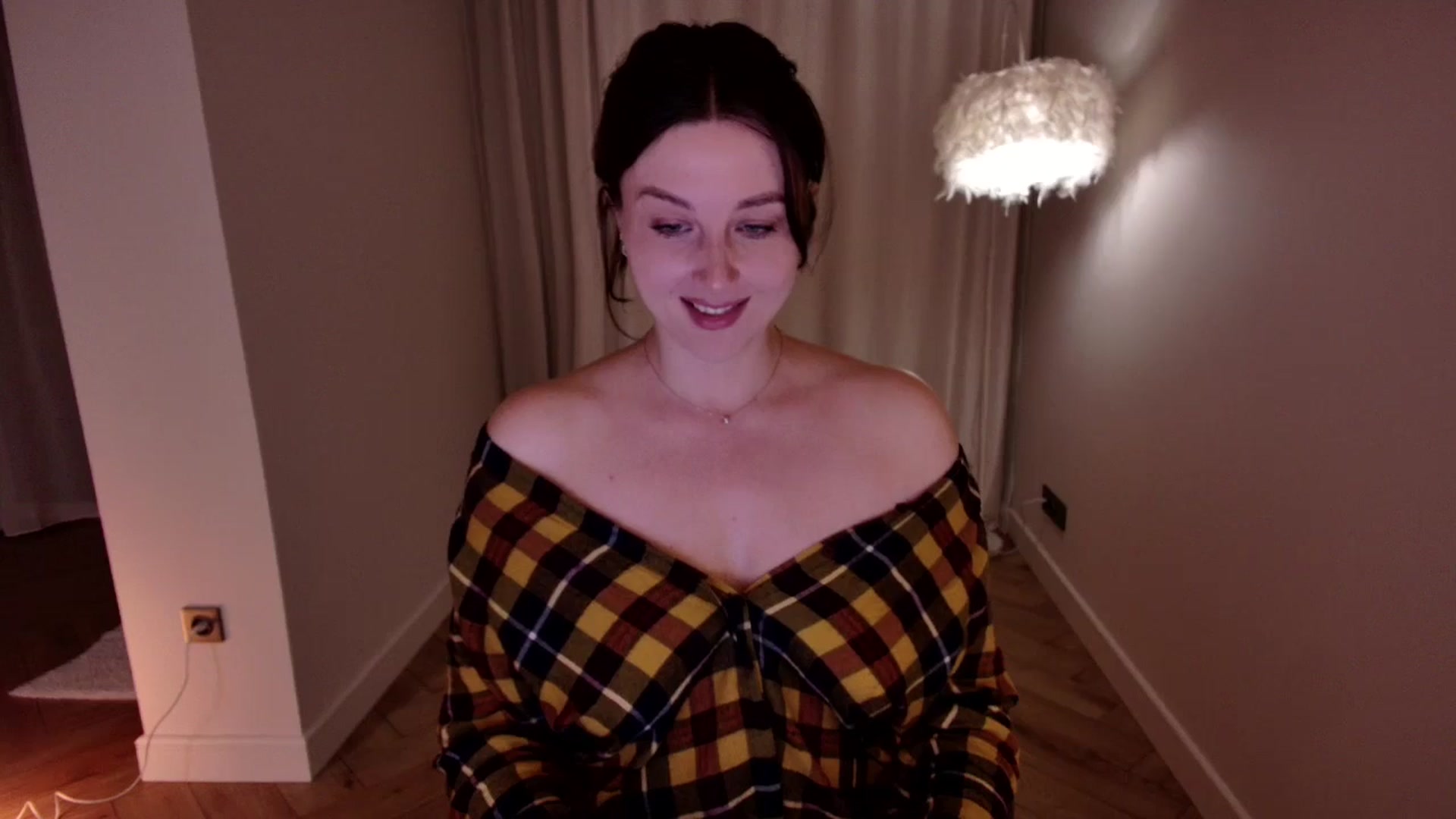 Gallery image thumbnail from Rockn_Grace's myfreecams stream on, 06/03/2024, 19:32 image 5 of 20