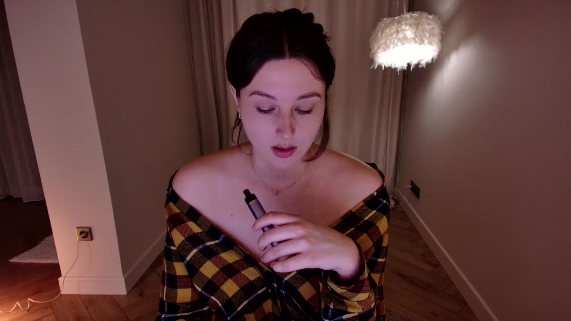 Gallery image thumbnail from Rockn_Grace's myfreecams stream on, 06/03/2024, 19:32 image 16 of 20