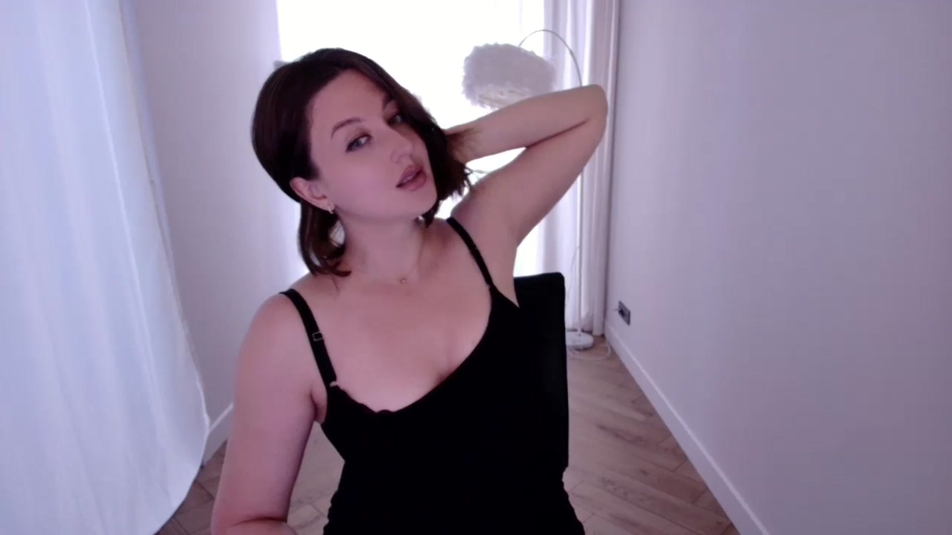 Gallery image thumbnail from Rockn_Grace's myfreecams stream on, 06/16/2024, 11:58 image 7 of 20