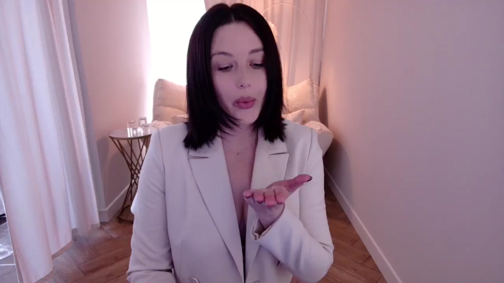 Gallery image thumbnail from Rockn_Grace's myfreecams stream on, 08/02/2024, 13:06 image 9 of 20