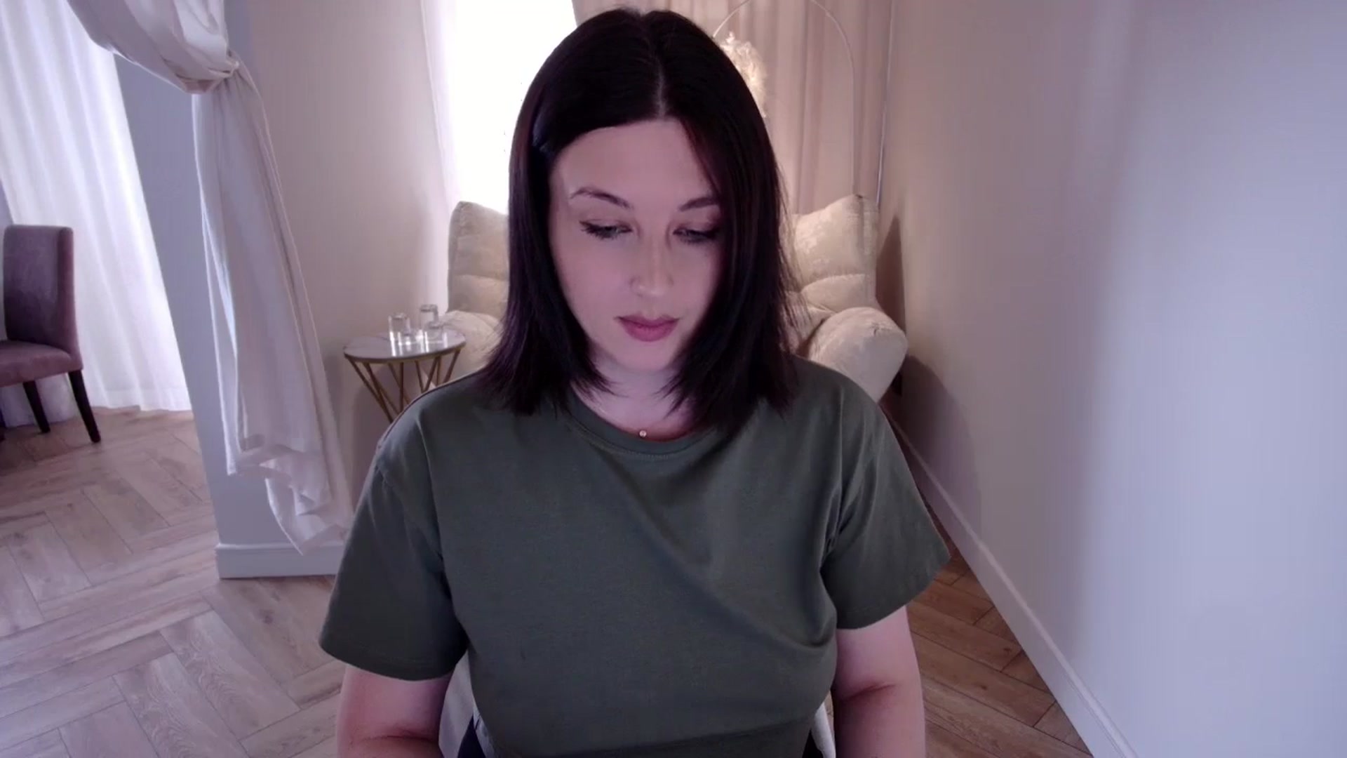 Gallery image thumbnail from Rockn_Grace's myfreecams stream on, 08/06/2024, 07:44 image 2 of 20