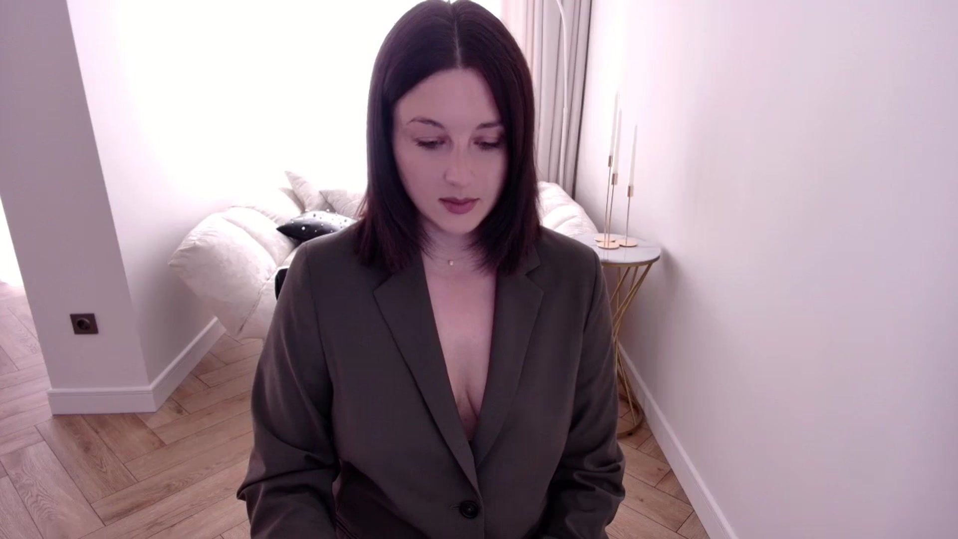 Gallery image thumbnail from Rockn_Grace's myfreecams stream on, 08/13/2024, 06:22 image 17 of 20