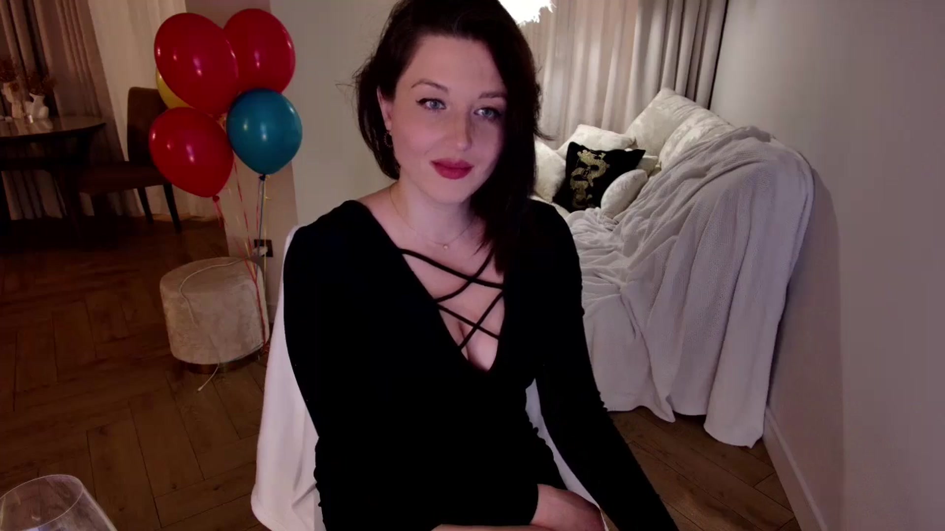 Gallery image thumbnail from Rockn_Grace's myfreecams stream on, 10/27/2024, 16:04 image 18 of 20