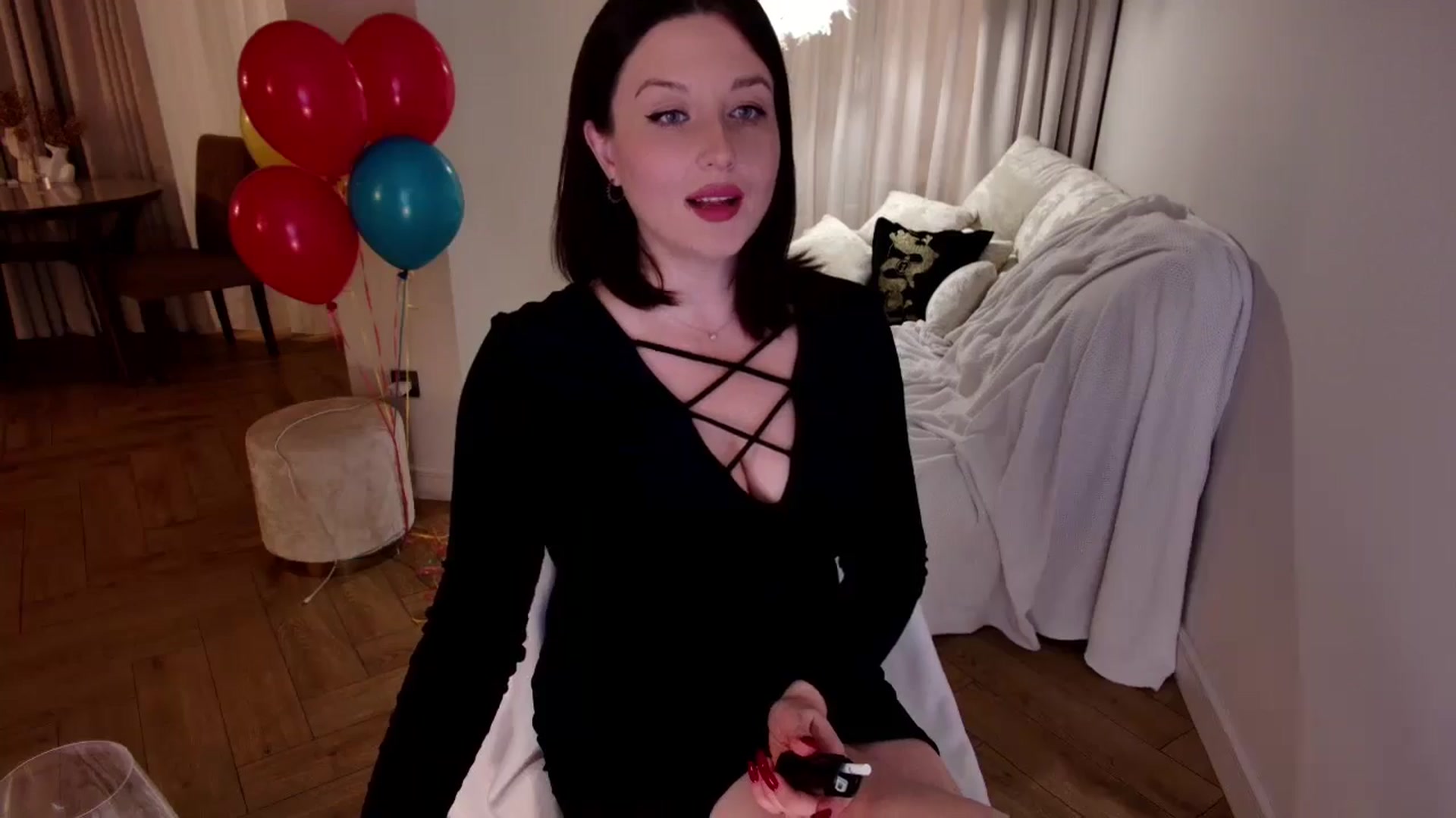 Gallery image thumbnail from Rockn_Grace's myfreecams stream on, 10/27/2024, 16:04 image 19 of 20