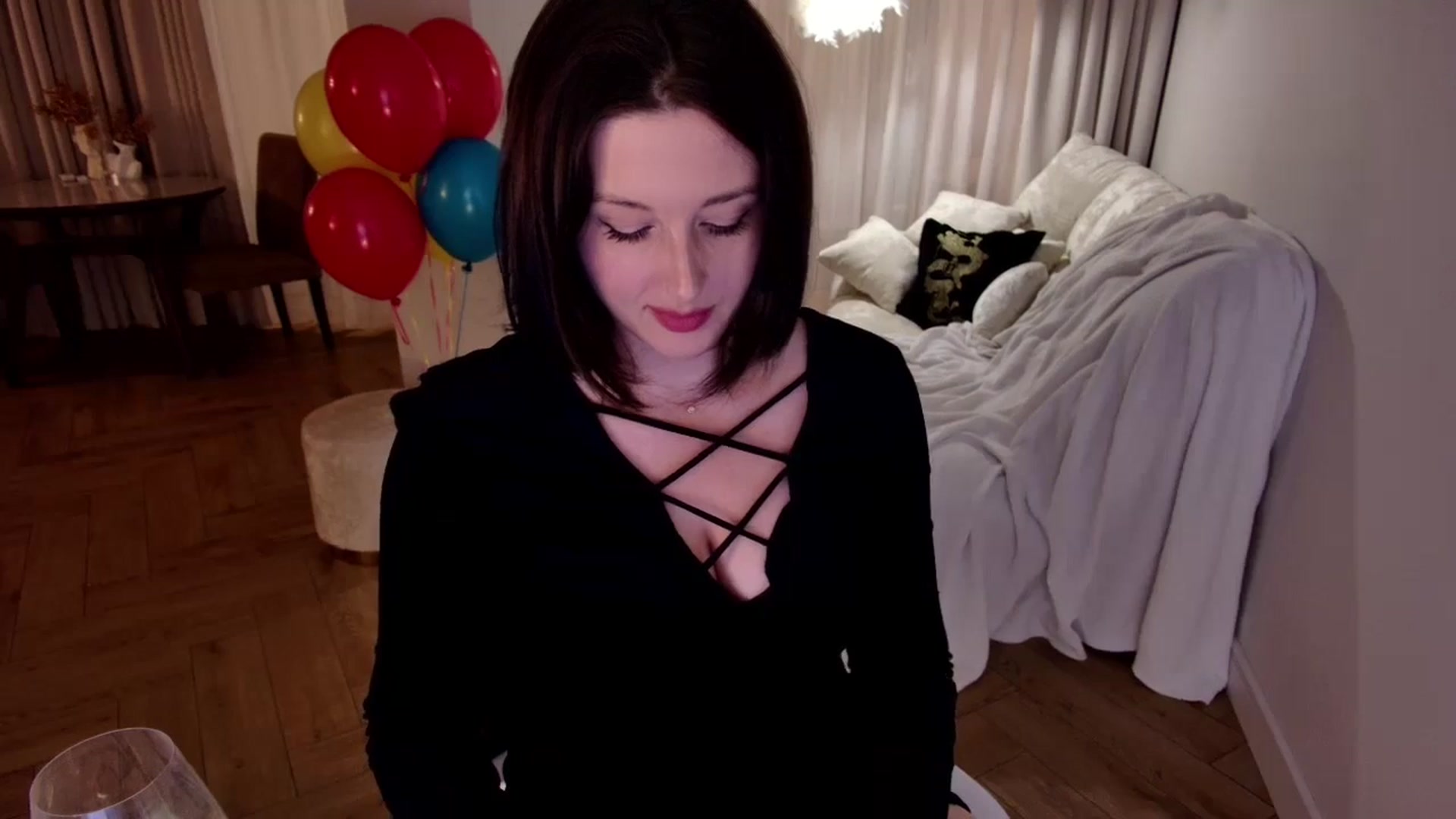 Gallery image thumbnail from Rockn_Grace's myfreecams stream on, 10/27/2024, 17:23 image 16 of 20