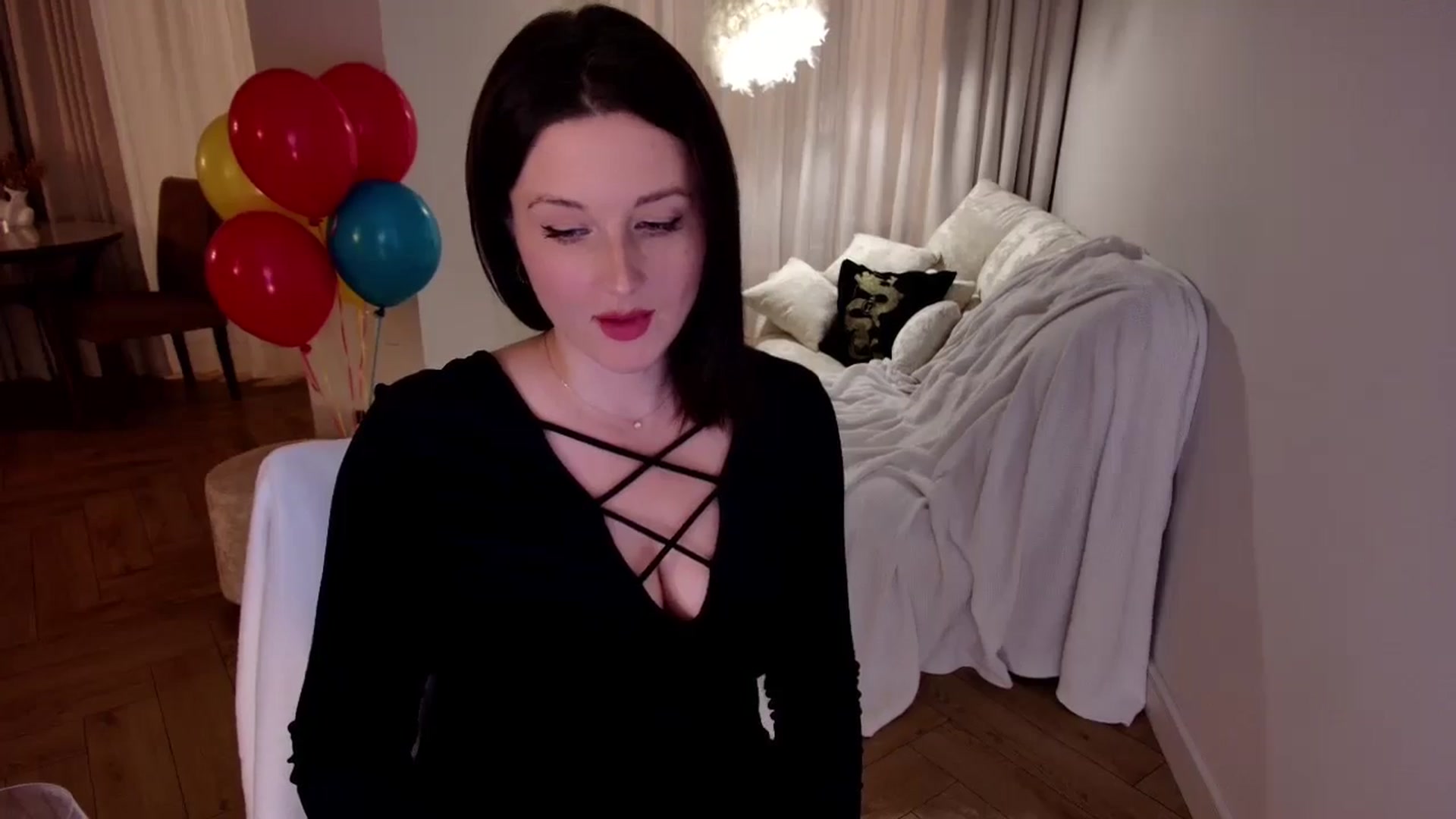 Gallery image thumbnail from Rockn_Grace's myfreecams stream on, 10/27/2024, 17:23 image 2 of 20
