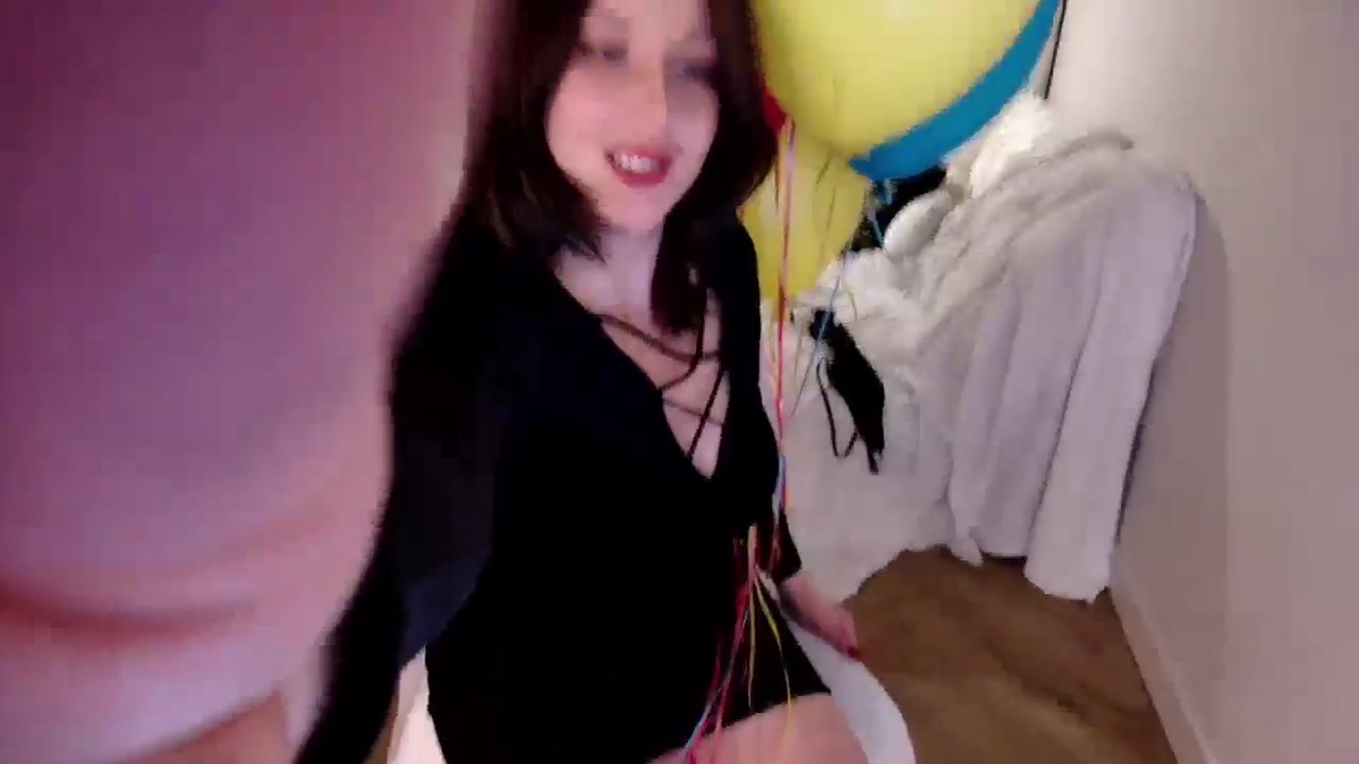 Gallery image thumbnail from Rockn_Grace's myfreecams stream on, 10/27/2024, 17:45 image 5 of 20