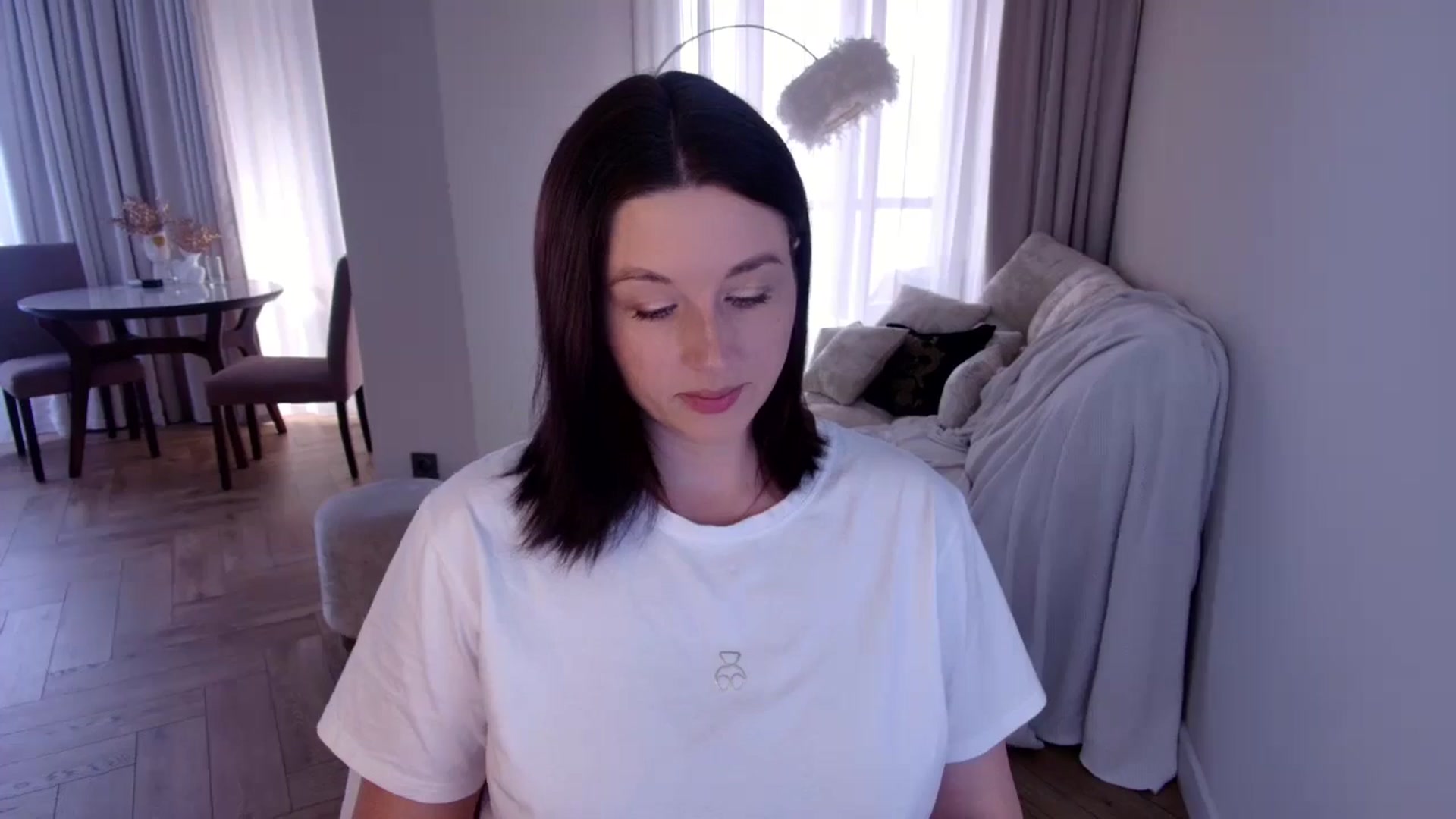 Gallery image thumbnail from Rockn_Grace's myfreecams stream on, 10/30/2024, 11:11 image 10 of 20