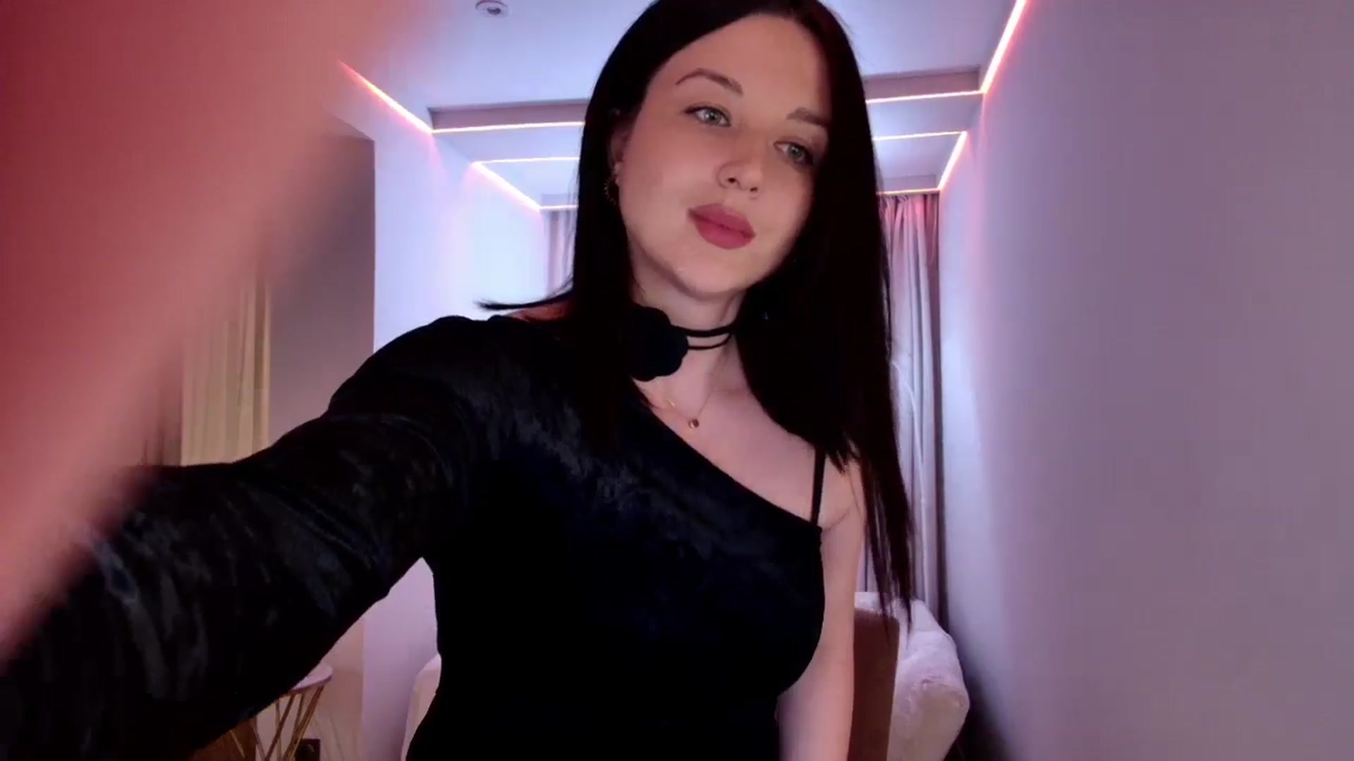 Gallery image thumbnail from Rockn_Grace's myfreecams stream on, 11/10/2024, 18:21 image 8 of 20