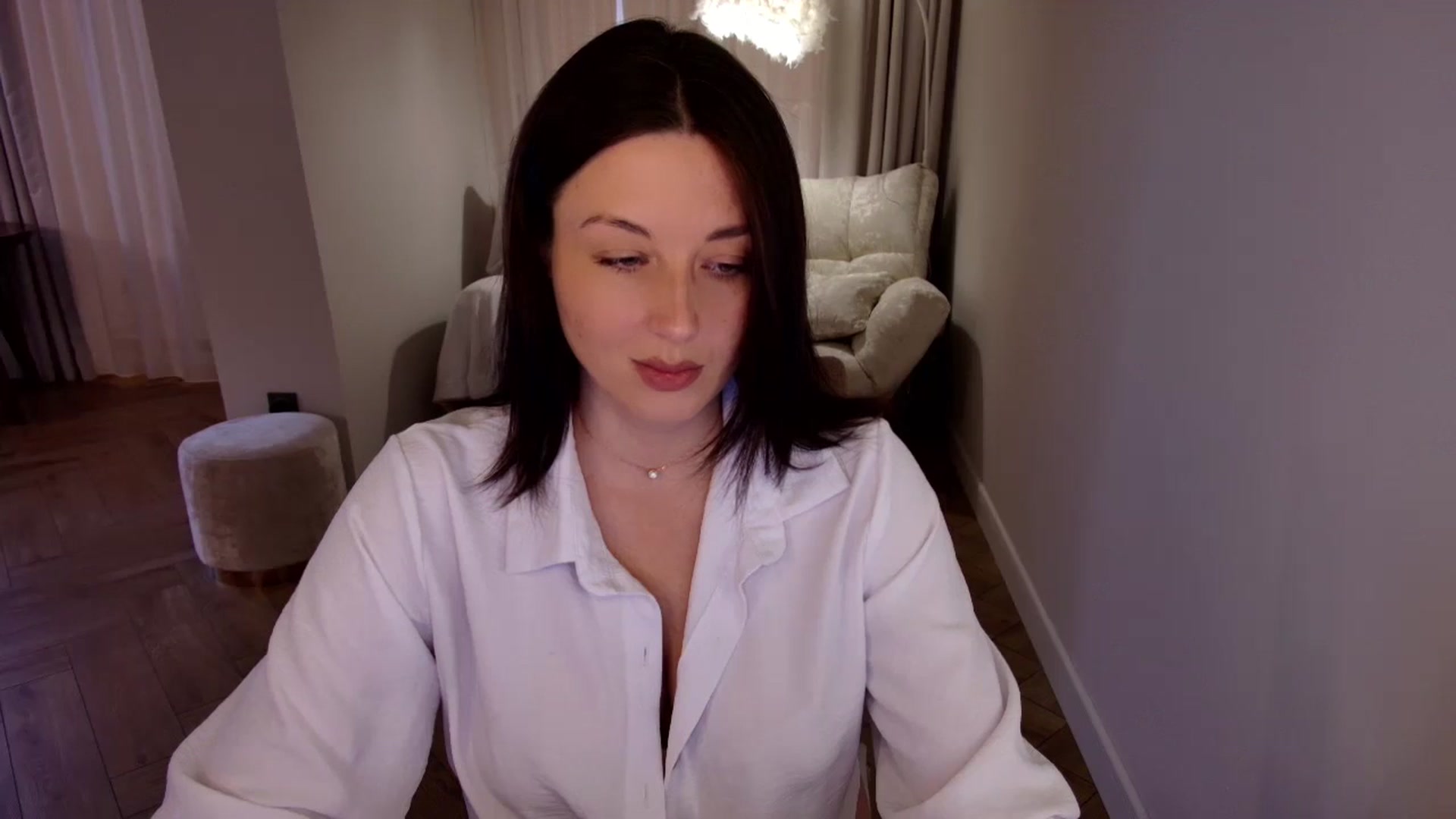 Gallery image thumbnail from Rockn_Grace's myfreecams stream on, 11/19/2024, 06:14 image 15 of 20