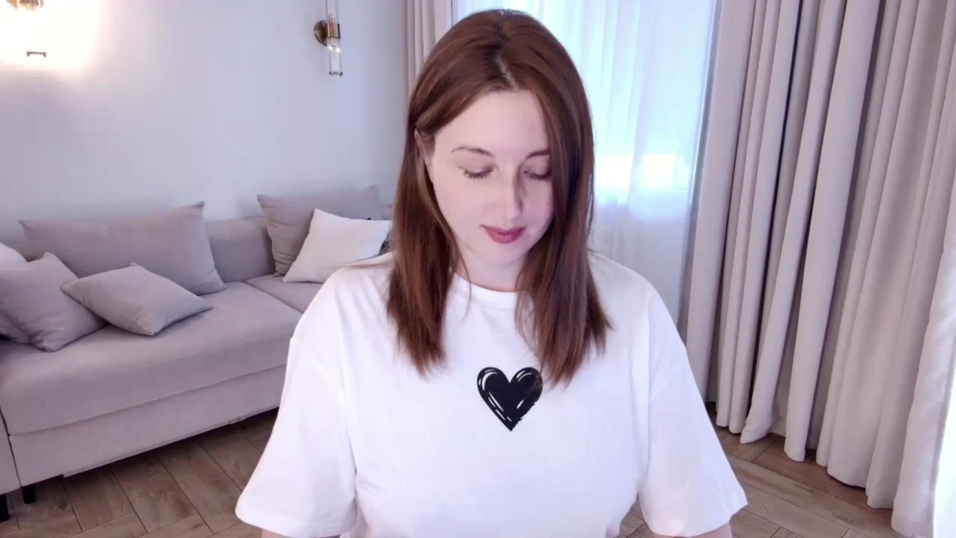 Gallery image thumbnail from Rockn_Grace's myfreecams stream on, 05/05/2025, 09:06 image 10 of 20