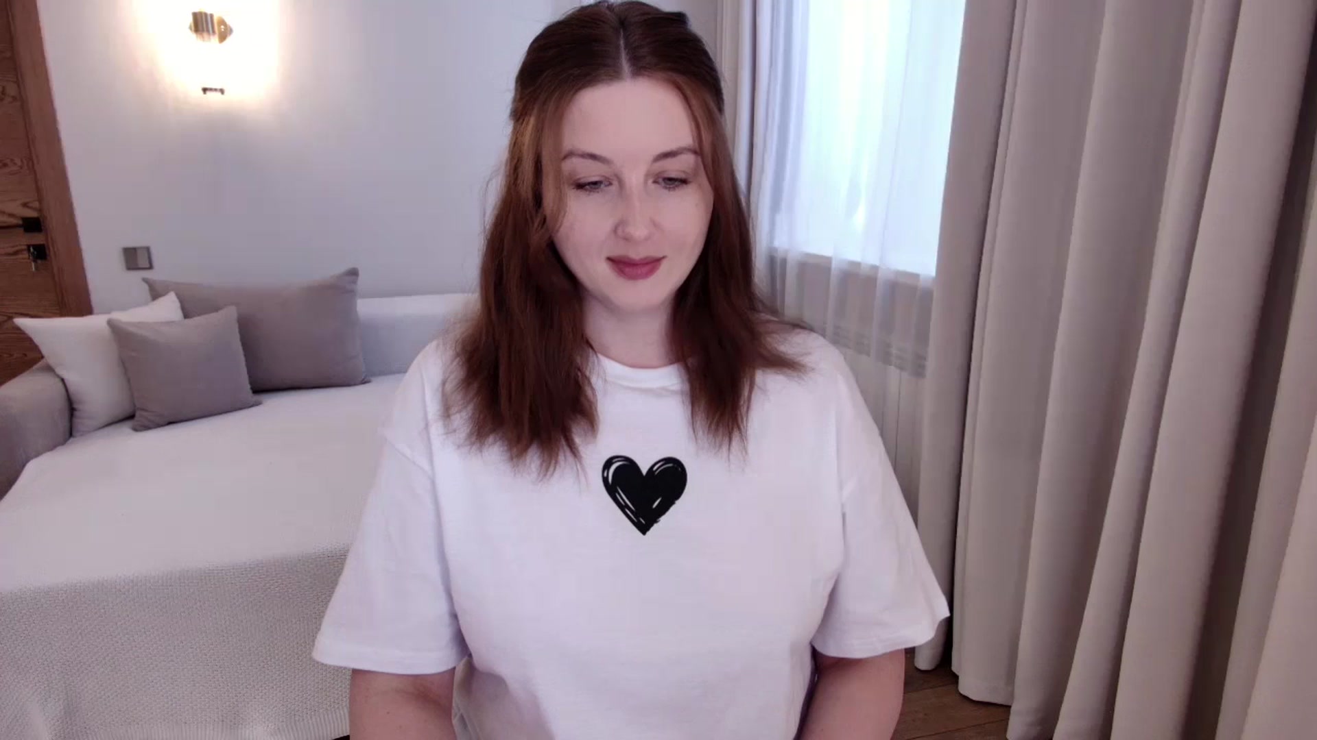 Gallery image thumbnail from Rockn_Grace's myfreecams stream on, 05/16/2025, 06:22 image 18 of 20