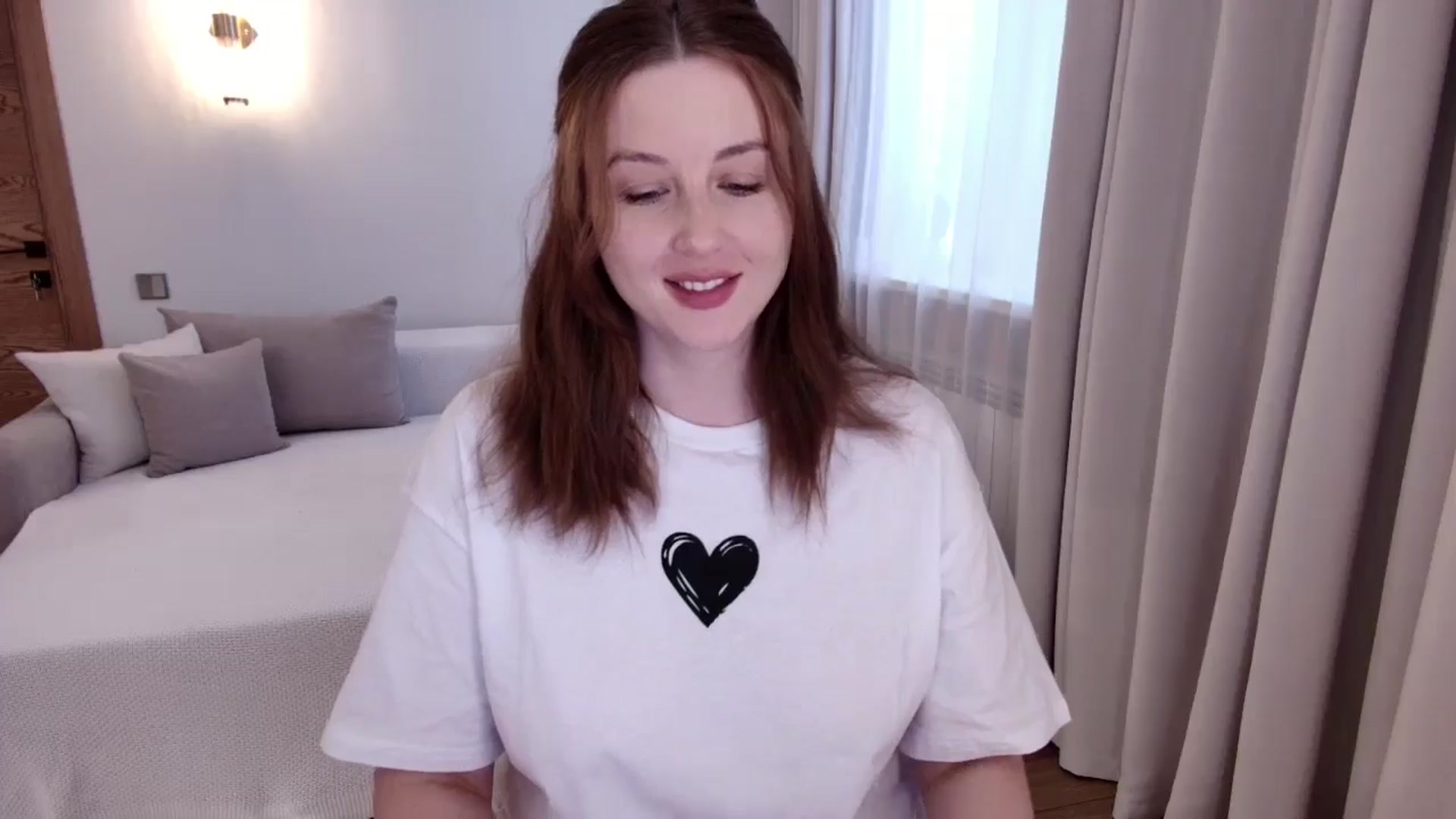 Gallery image thumbnail from Rockn_Grace's myfreecams stream on, 05/16/2025, 06:22 image 17 of 20