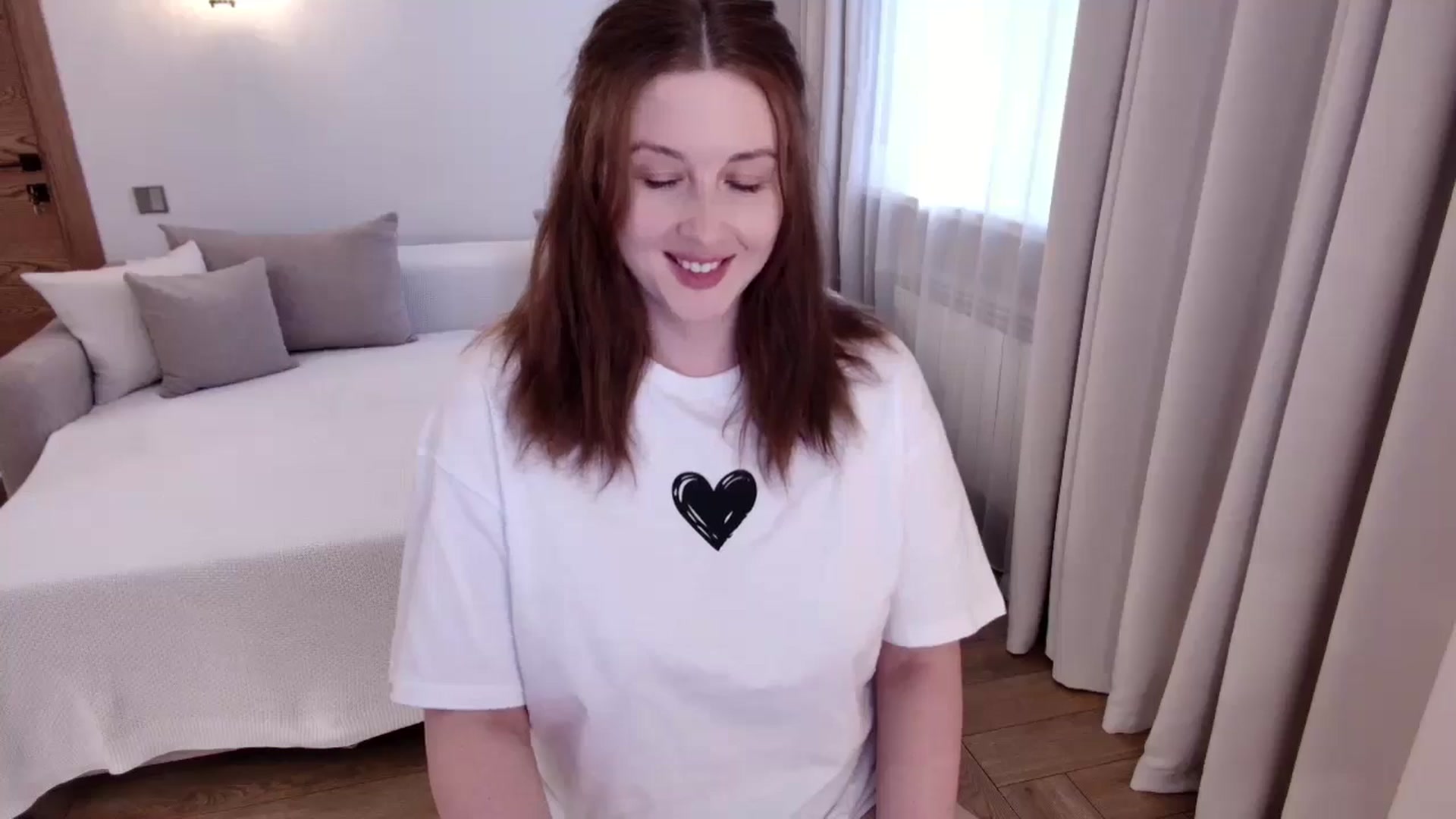 Gallery image thumbnail from Rockn_Grace's myfreecams stream on, 05/16/2025, 09:05 image 4 of 20
