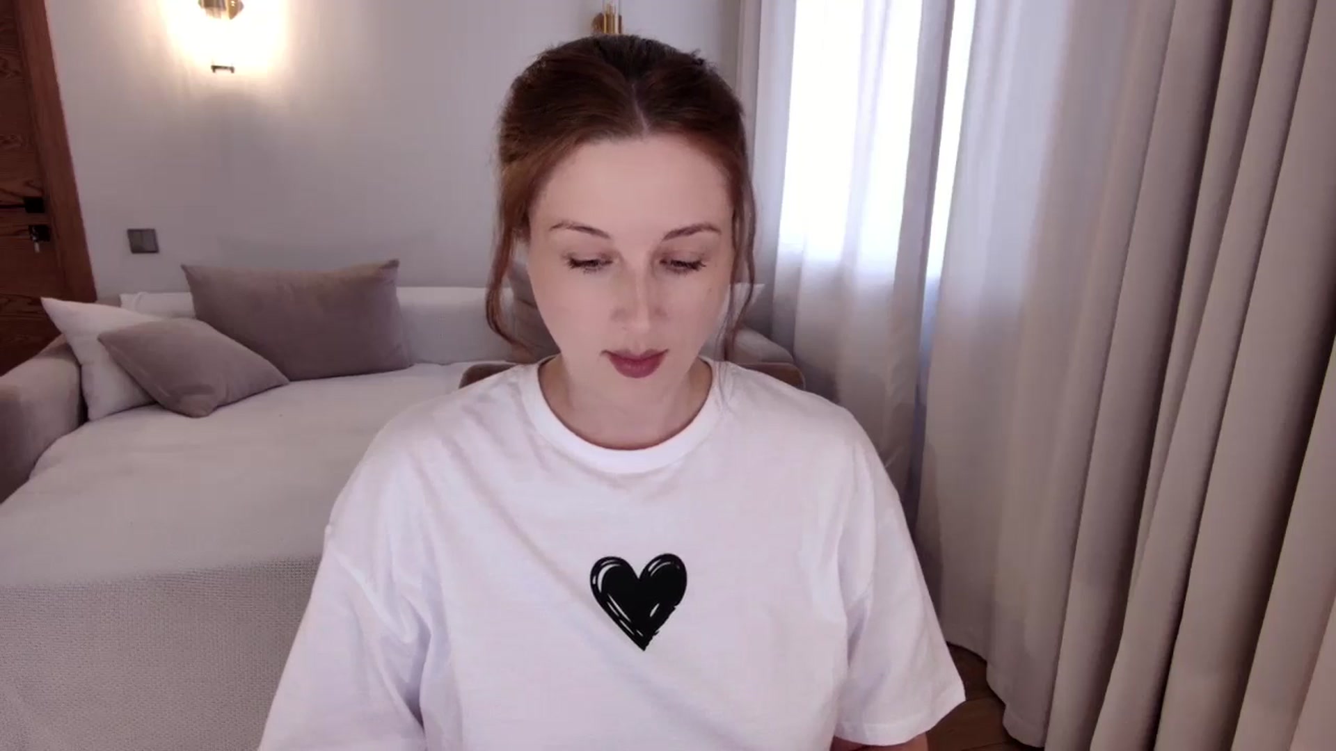 Gallery image thumbnail from Rockn_Grace's myfreecams stream on, 05/21/2025, 10:03 image 3 of 20