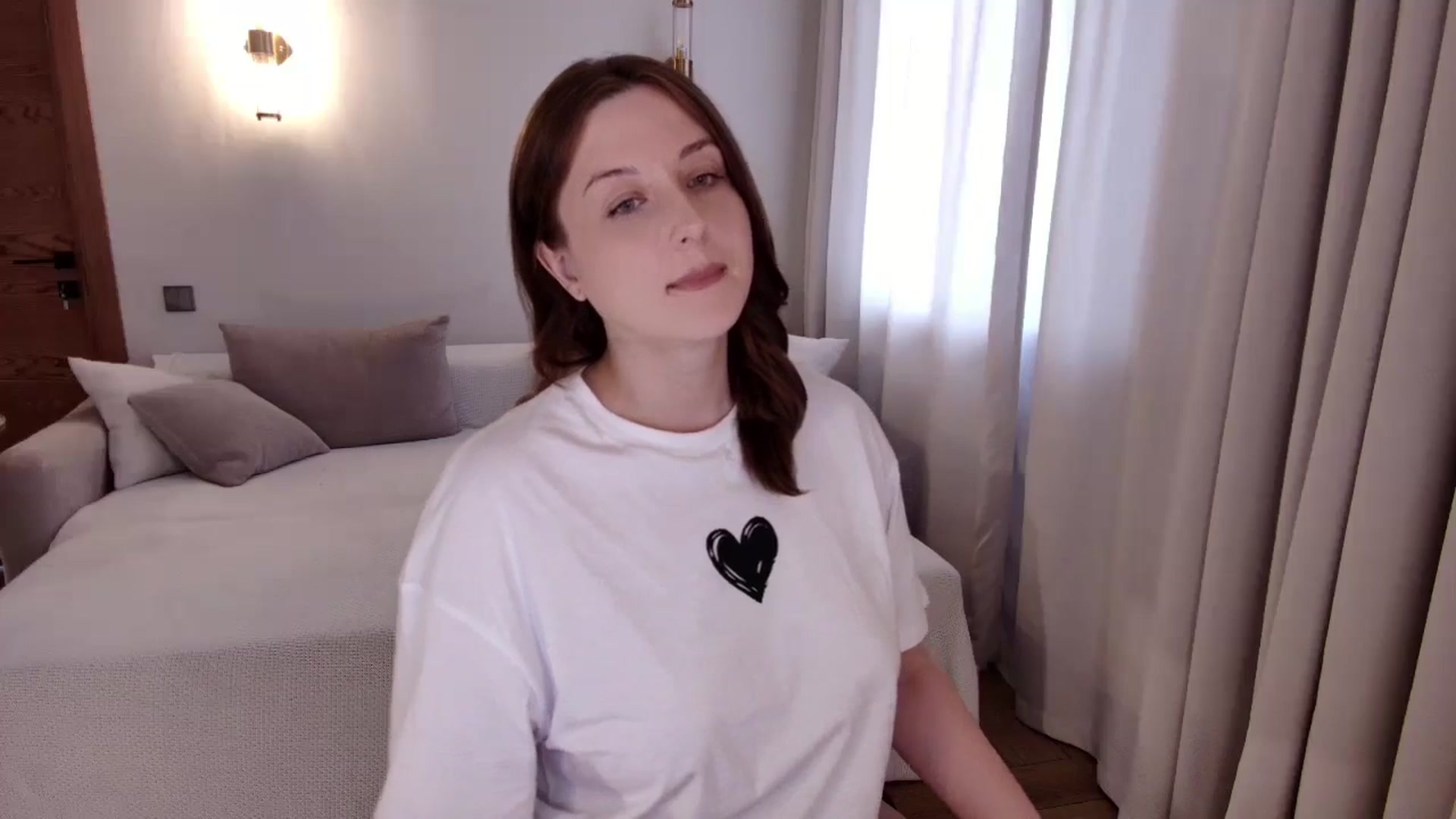 Gallery image thumbnail from Rockn_Grace's myfreecams stream on, 05/21/2025, 10:03 image 14 of 20