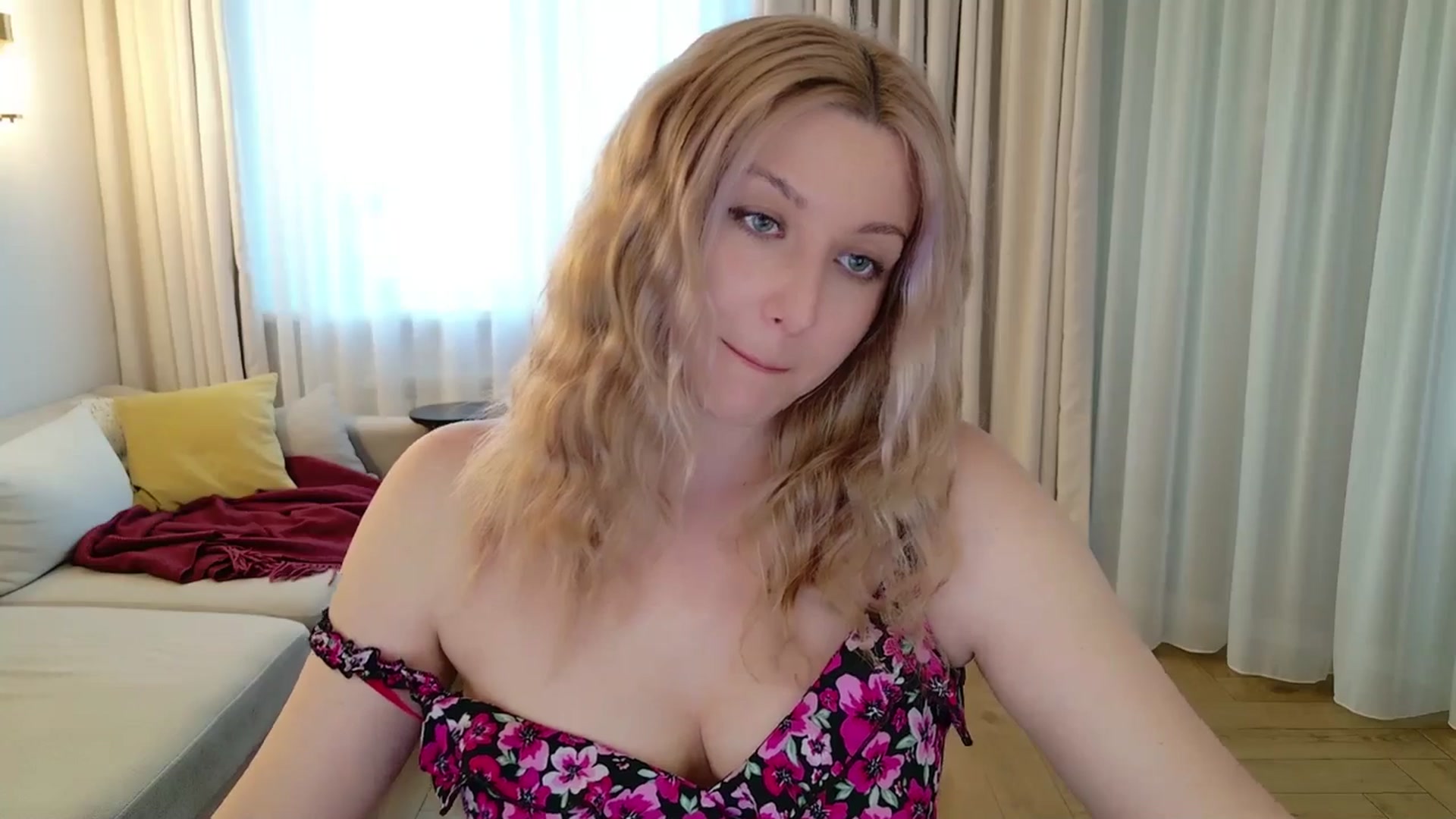 Gallery image thumbnail from Rockn_Grace's myfreecams stream on, 04/09/2026, 07:29 image 13 of 20