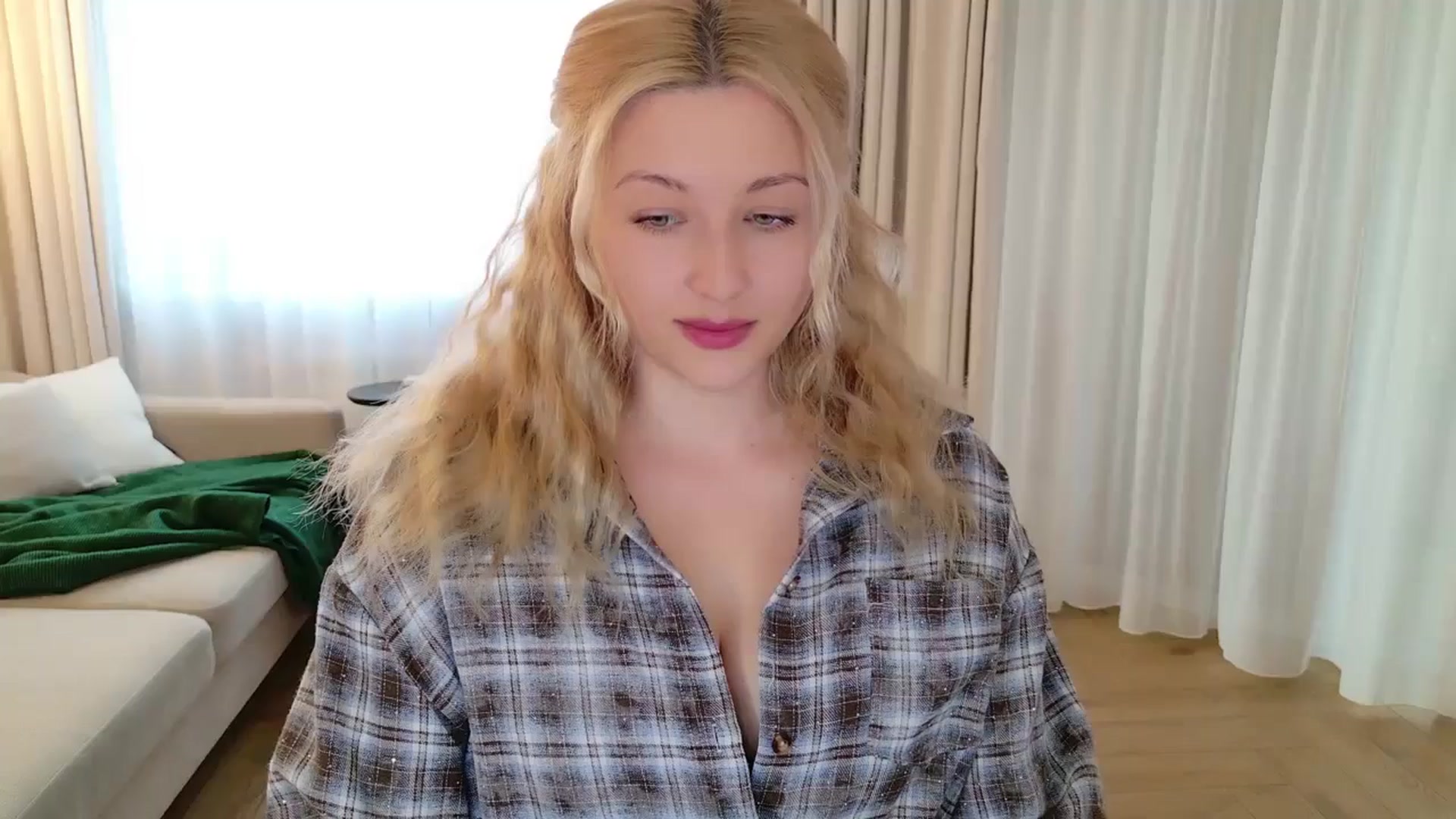 Gallery image thumbnail from Rockn_Grace's myfreecams stream on, 04/14/2026, 05:49 image 4 of 20