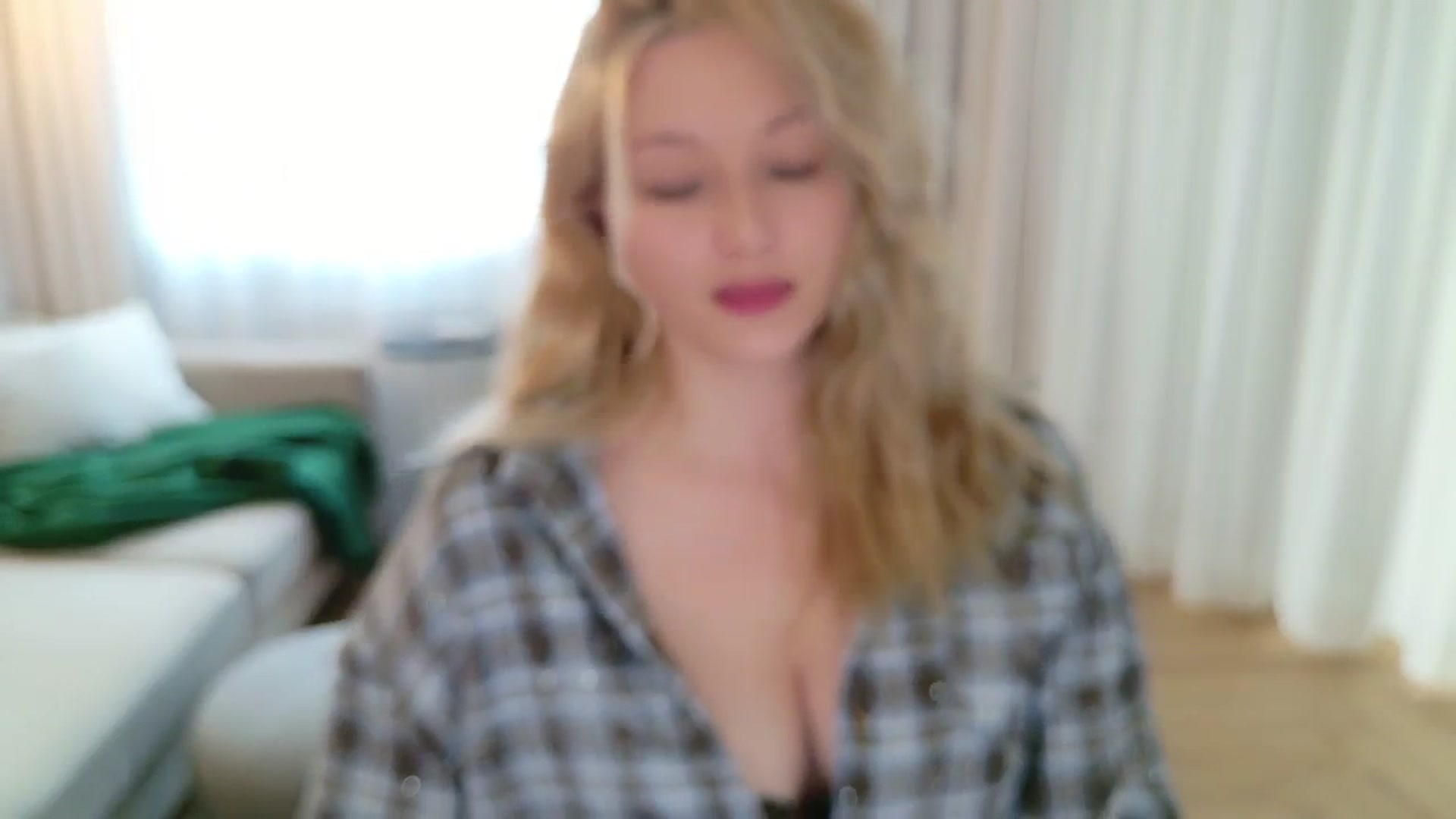 Gallery image thumbnail from Rockn_Grace's myfreecams stream on, 04/14/2026, 09:15 image 10 of 20
