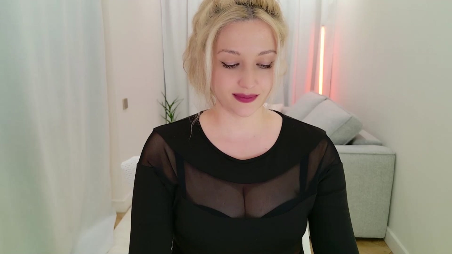 Gallery image thumbnail from Rockn_Grace's myfreecams stream on, 04/16/2026, 22:20 image 4 of 20