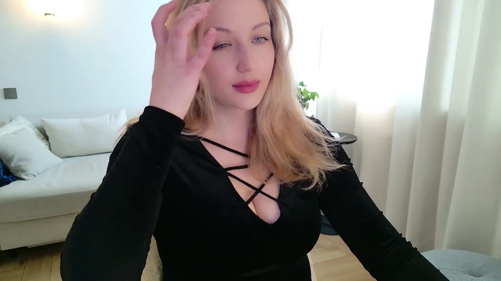 Gallery image thumbnail from Rockn_Grace's myfreecams stream on, 04/29/2026, 07:36 image 14 of 20