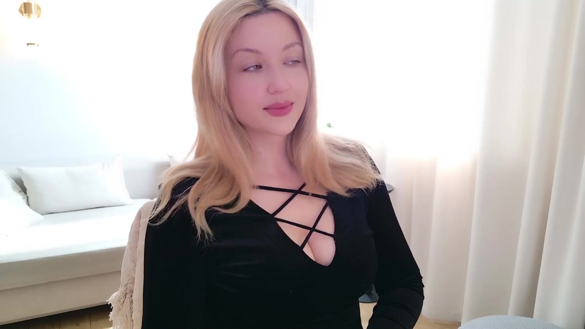 Gallery image thumbnail from Rockn_Grace's myfreecams stream on, 04/29/2026, 07:36 image 2 of 20