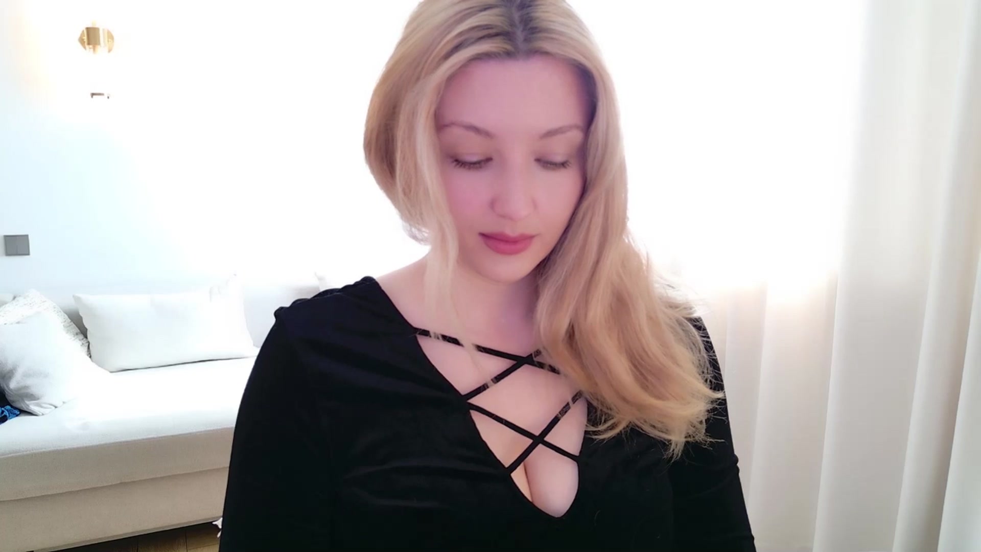 Gallery image thumbnail from Rockn_Grace's myfreecams stream on, 04/29/2026, 07:36 image 5 of 20