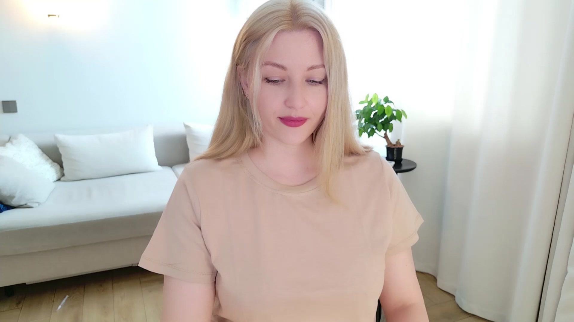 Gallery image thumbnail from Rockn_Grace's myfreecams stream on, 04/30/2026, 08:09 image 6 of 20