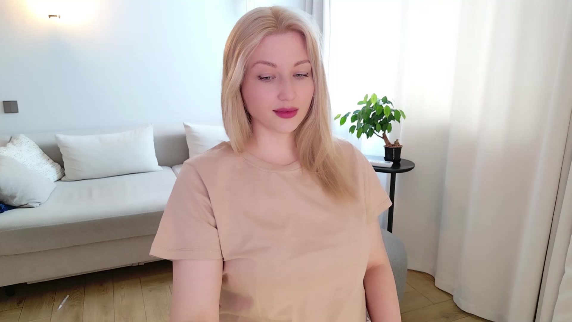 Gallery image thumbnail from Rockn_Grace's myfreecams stream on, 04/30/2026, 08:09 image 8 of 20