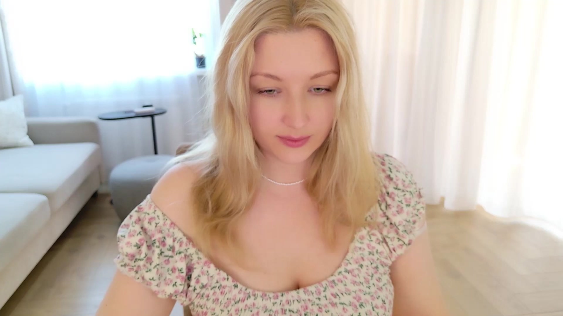 Gallery image thumbnail from Rockn_Grace's myfreecams stream on, 05/04/2026, 10:10 image 19 of 20