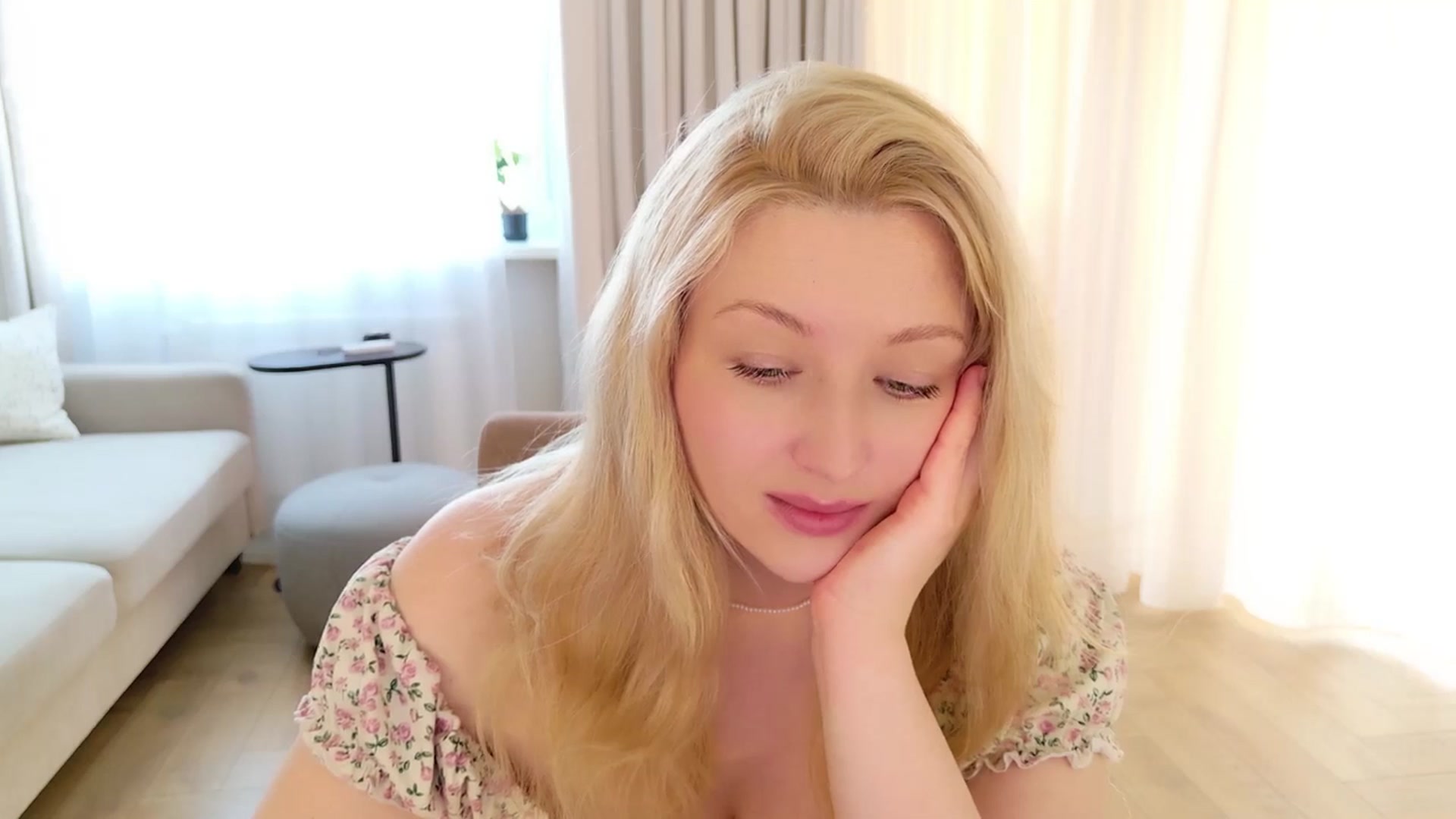 Gallery image thumbnail from Rockn_Grace's myfreecams stream on, 05/04/2026, 10:10 image 2 of 20