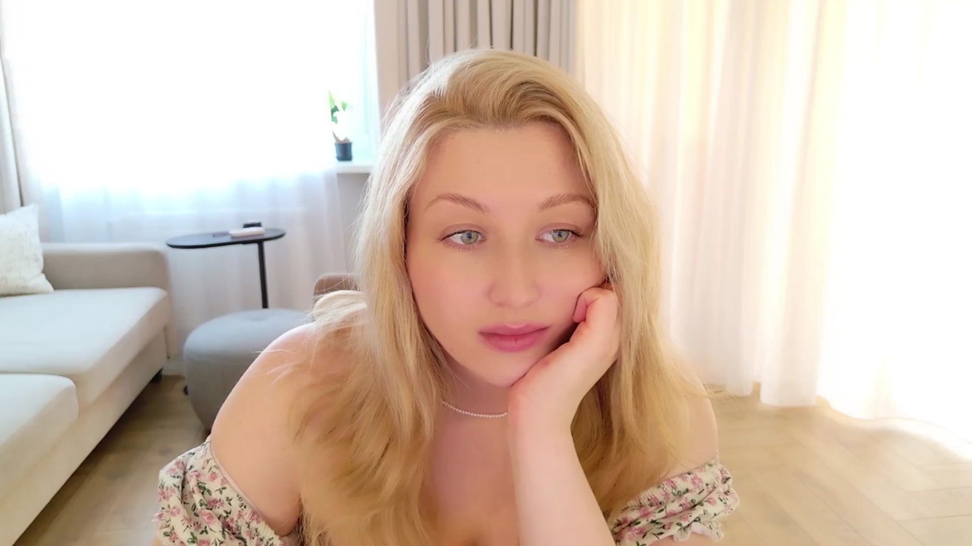 Gallery image thumbnail from Rockn_Grace's myfreecams stream on, 05/04/2026, 10:10 image 4 of 20