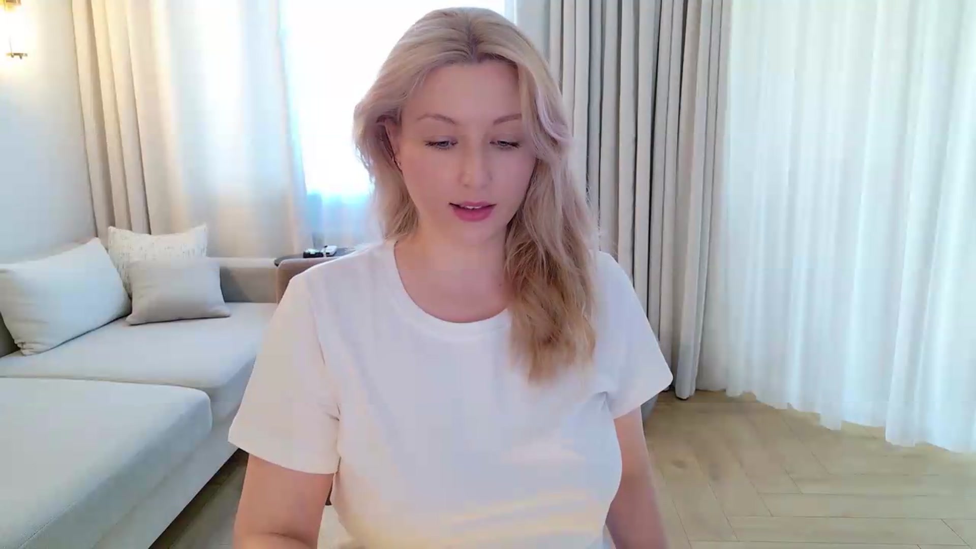 Gallery image thumbnail from Rockn_Grace's myfreecams stream on, 05/05/2026, 11:01 image 7 of 20