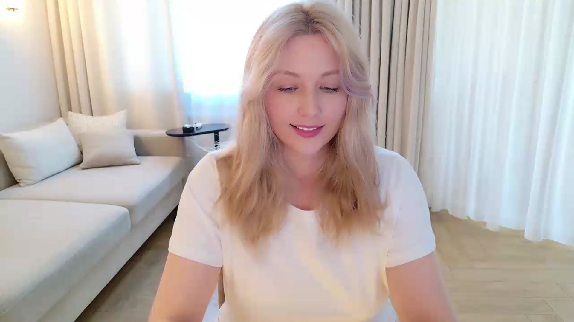 Gallery image thumbnail from Rockn_Grace's myfreecams stream on, 05/05/2026, 11:01 image 15 of 20
