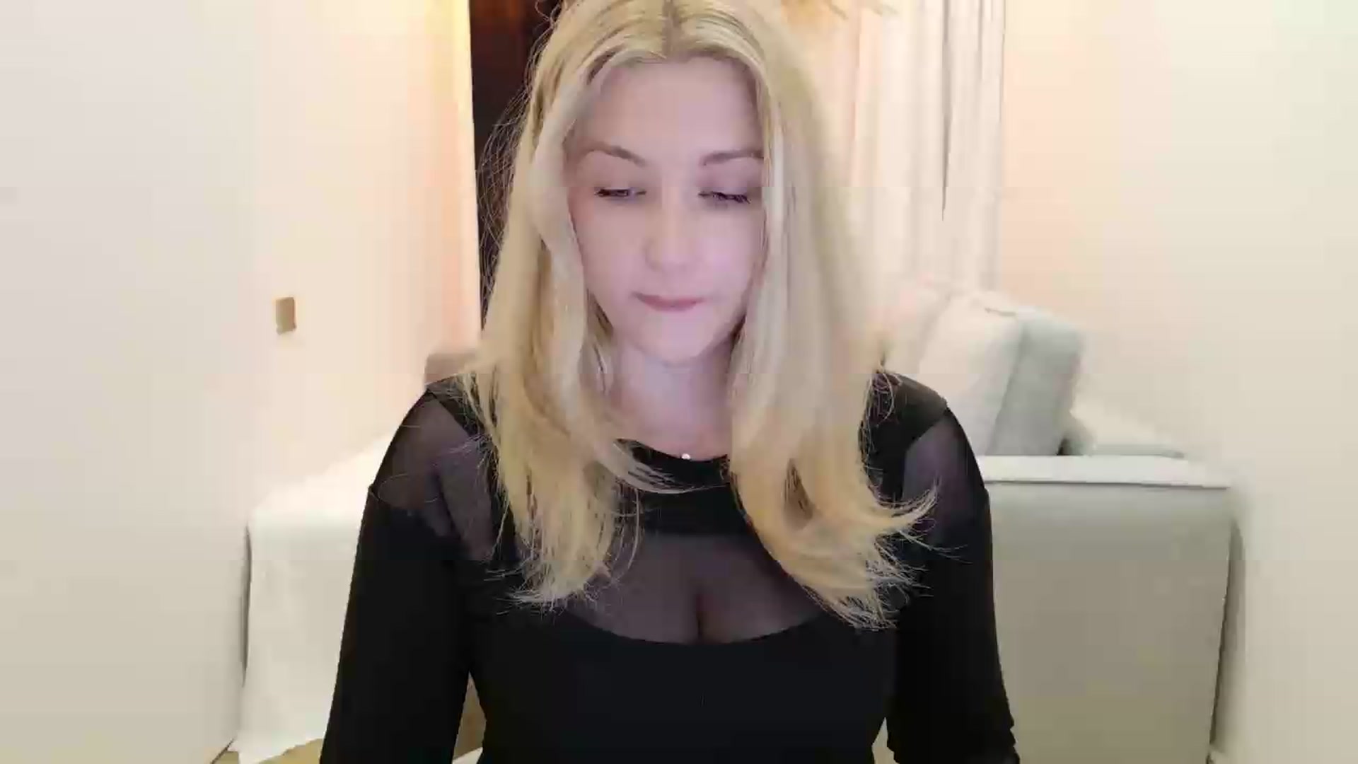 Gallery image thumbnail from Rockn_Grace's myfreecams stream on, 05/19/2026, 08:15 image 20 of 20
