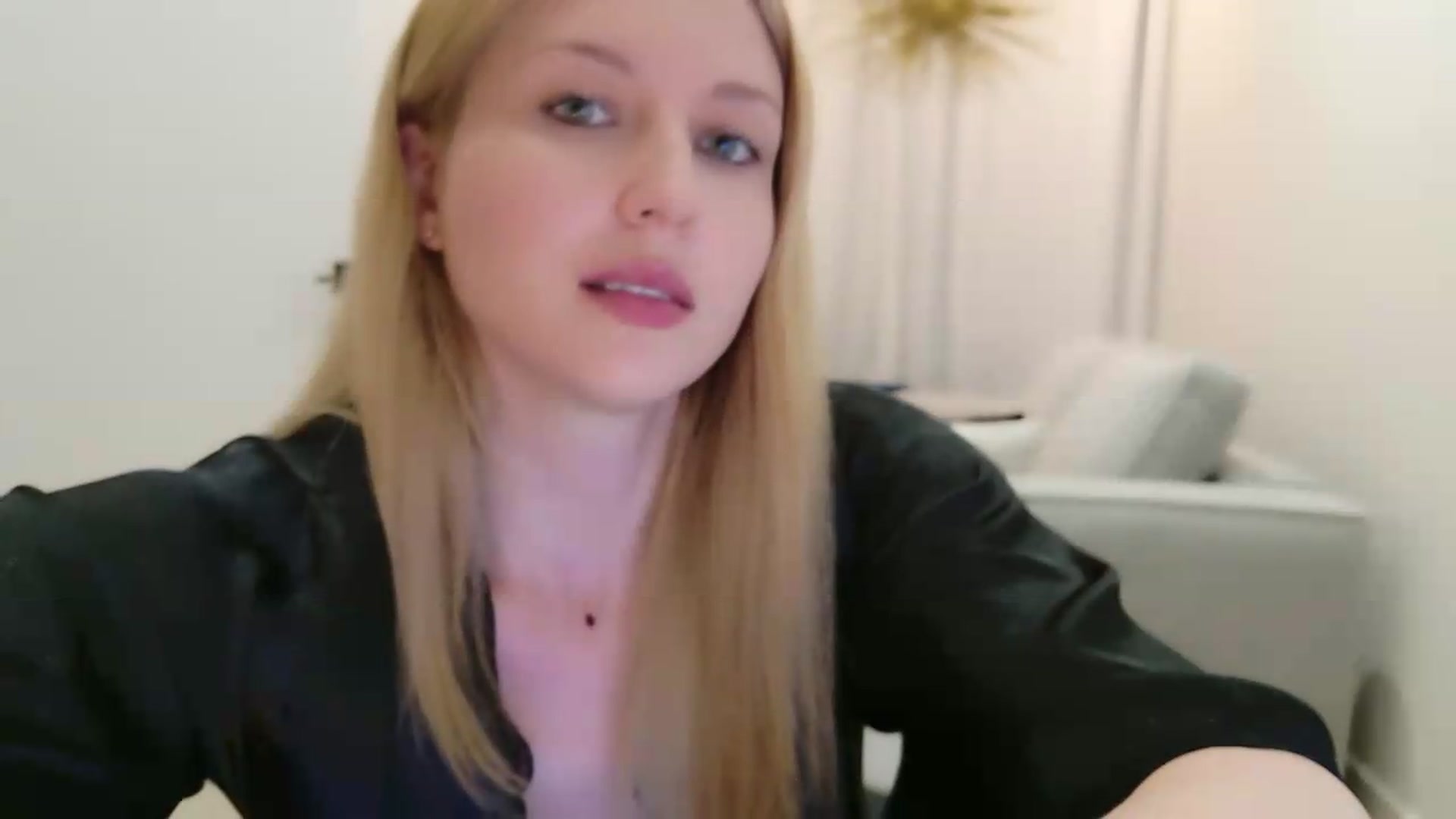 Gallery image thumbnail from Rockn_Grace's myfreecams stream on, 06/19/2026, 24:01 image 19 of 20