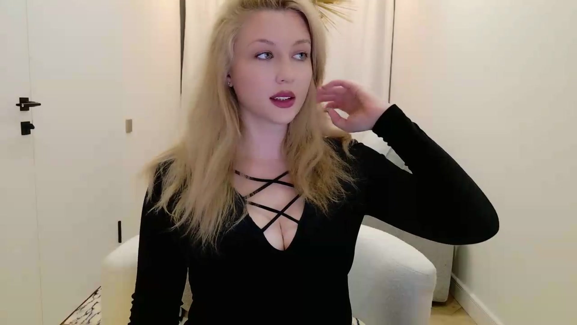 Gallery image thumbnail from Rockn_Grace's myfreecams stream on, 06/22/2026, 21:12 image 6 of 20