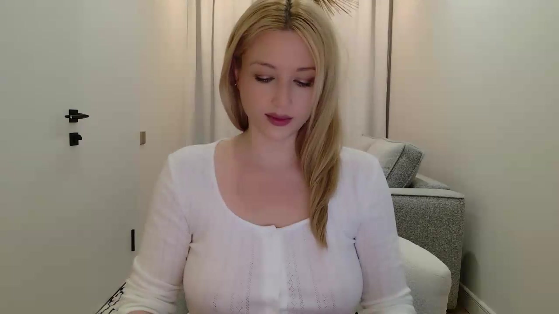 Gallery image thumbnail from Rockn_Grace's myfreecams stream on, 06/23/2026, 17:57 image 3 of 20