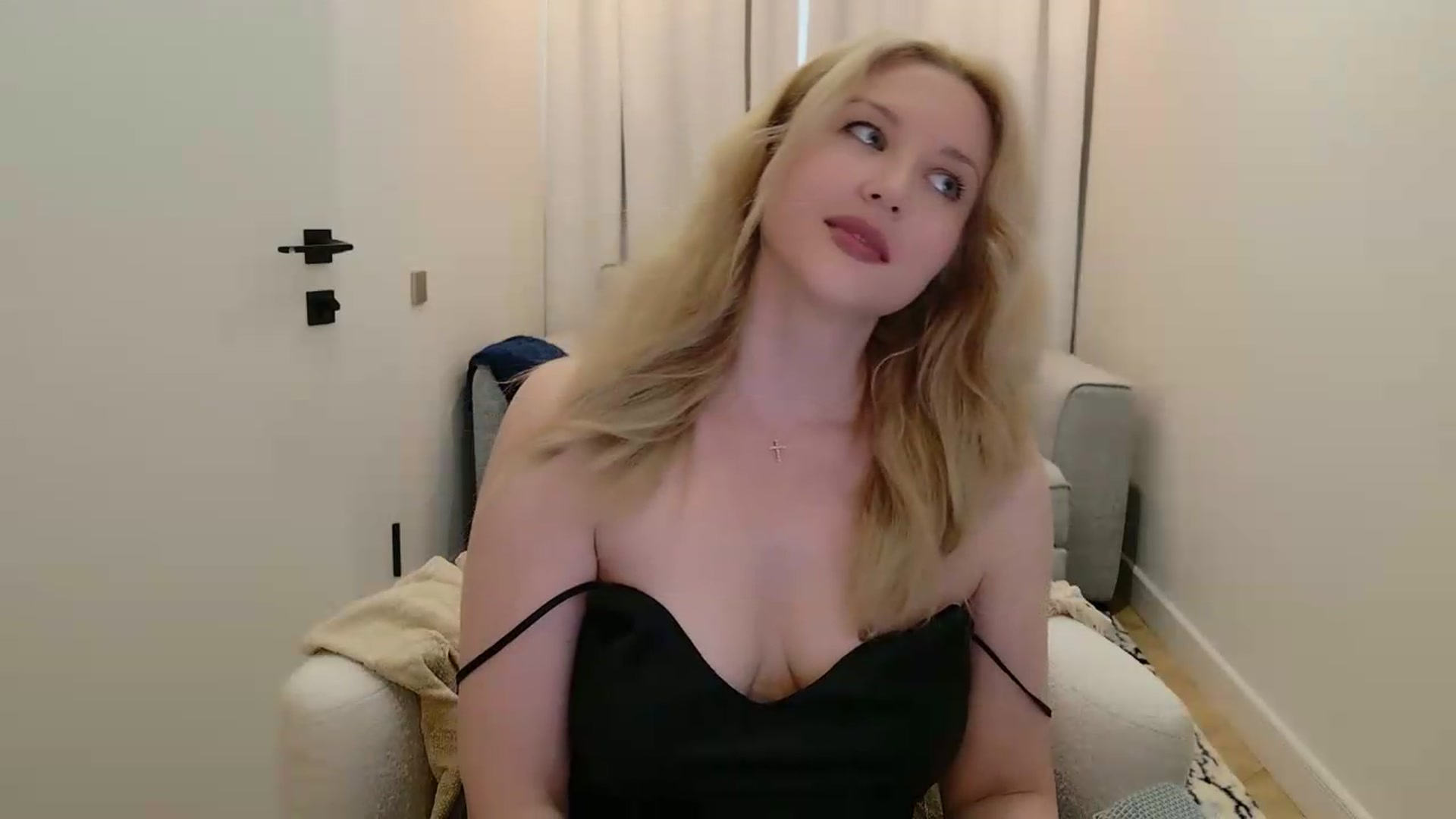 Gallery image thumbnail from Rockn_Grace's myfreecams stream on, 07/03/2026, 15:02 image 17 of 20